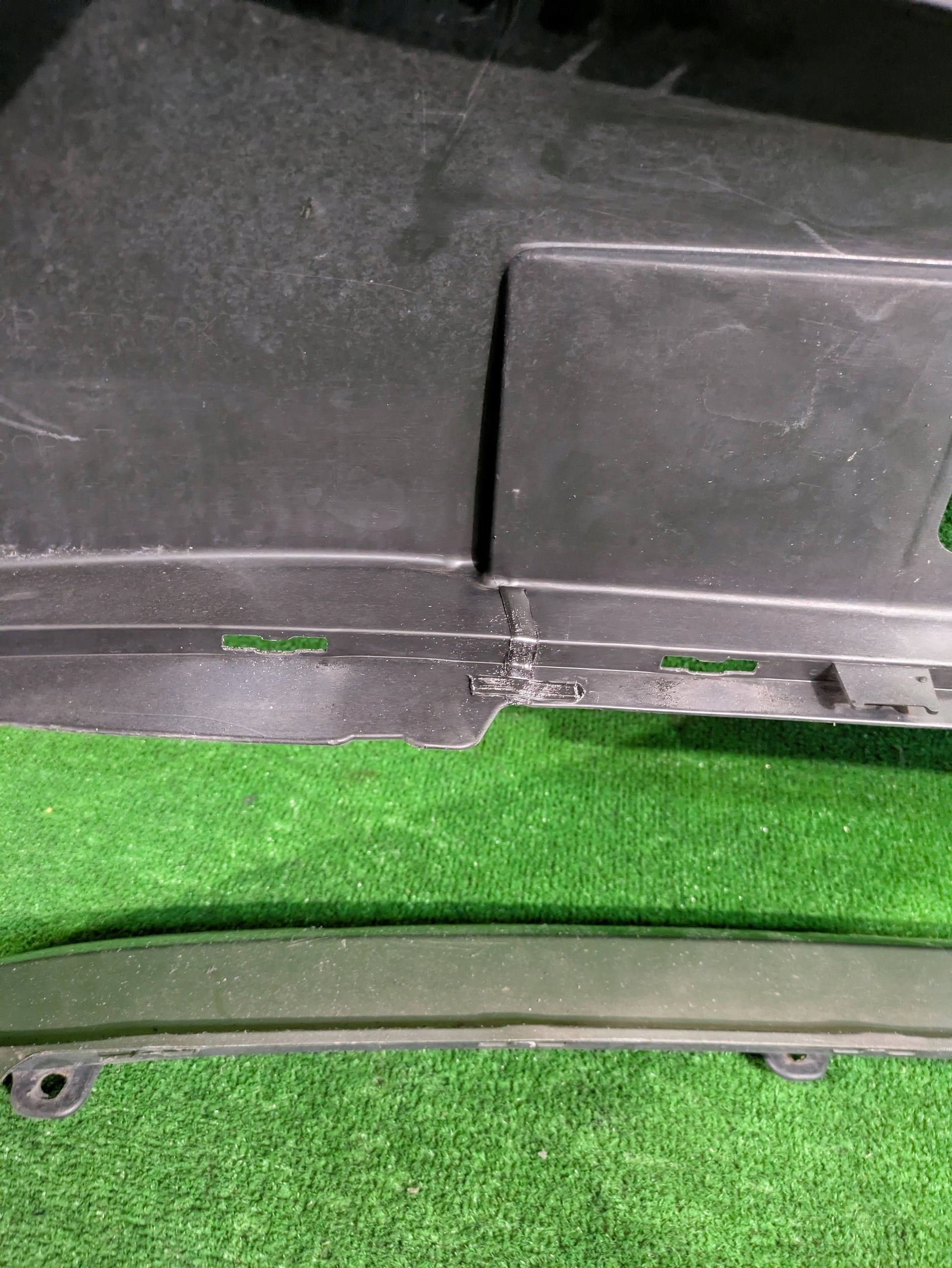 front bumper TOYOTA COROLLA E16 13- without pdc