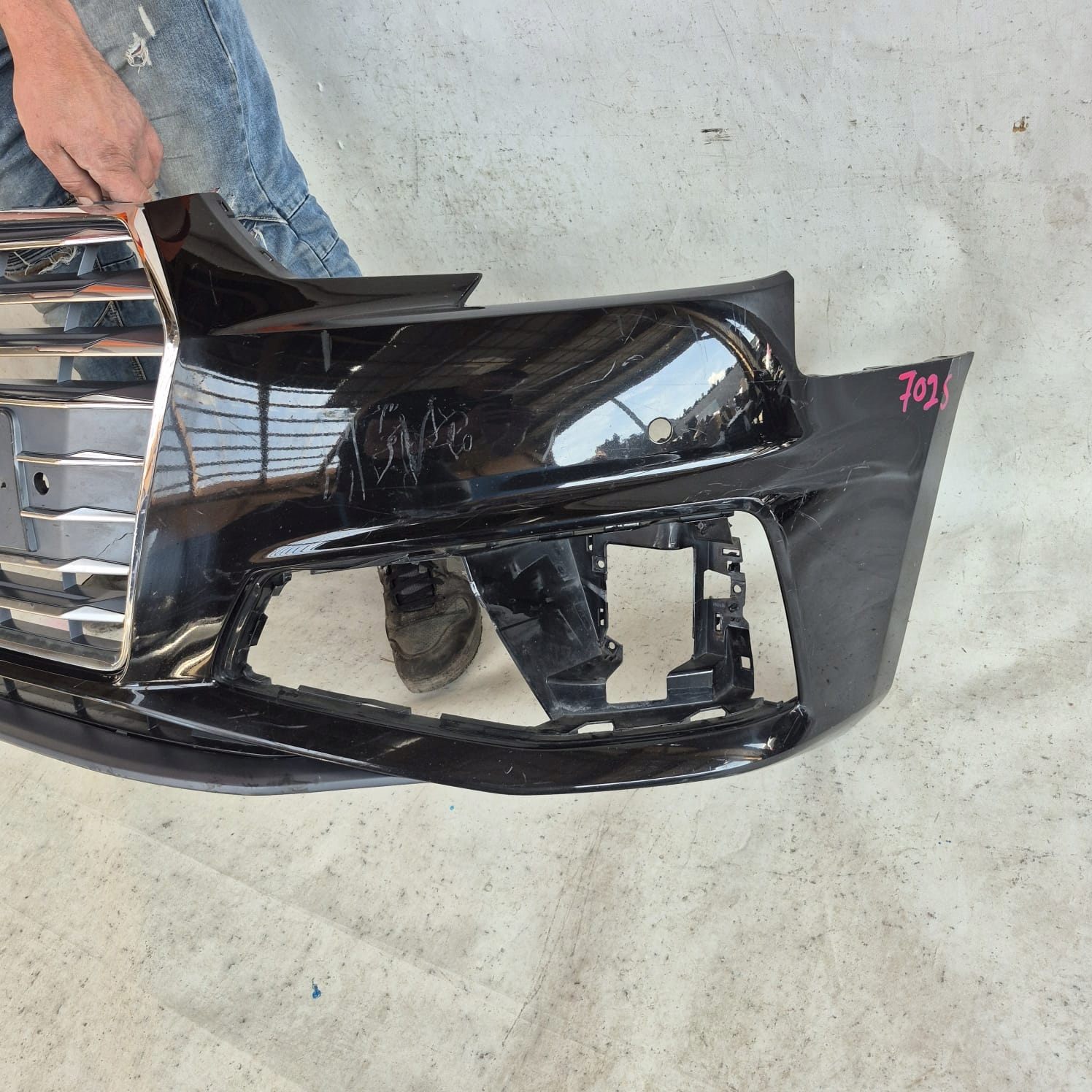 AUDI A4 B9 8W S-LINE COMPETITION 15-19 bumper front front 4XPDC