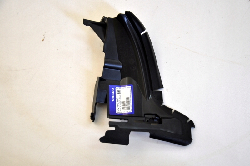 Volvo V70 III pravá volant vzduchu 30796390