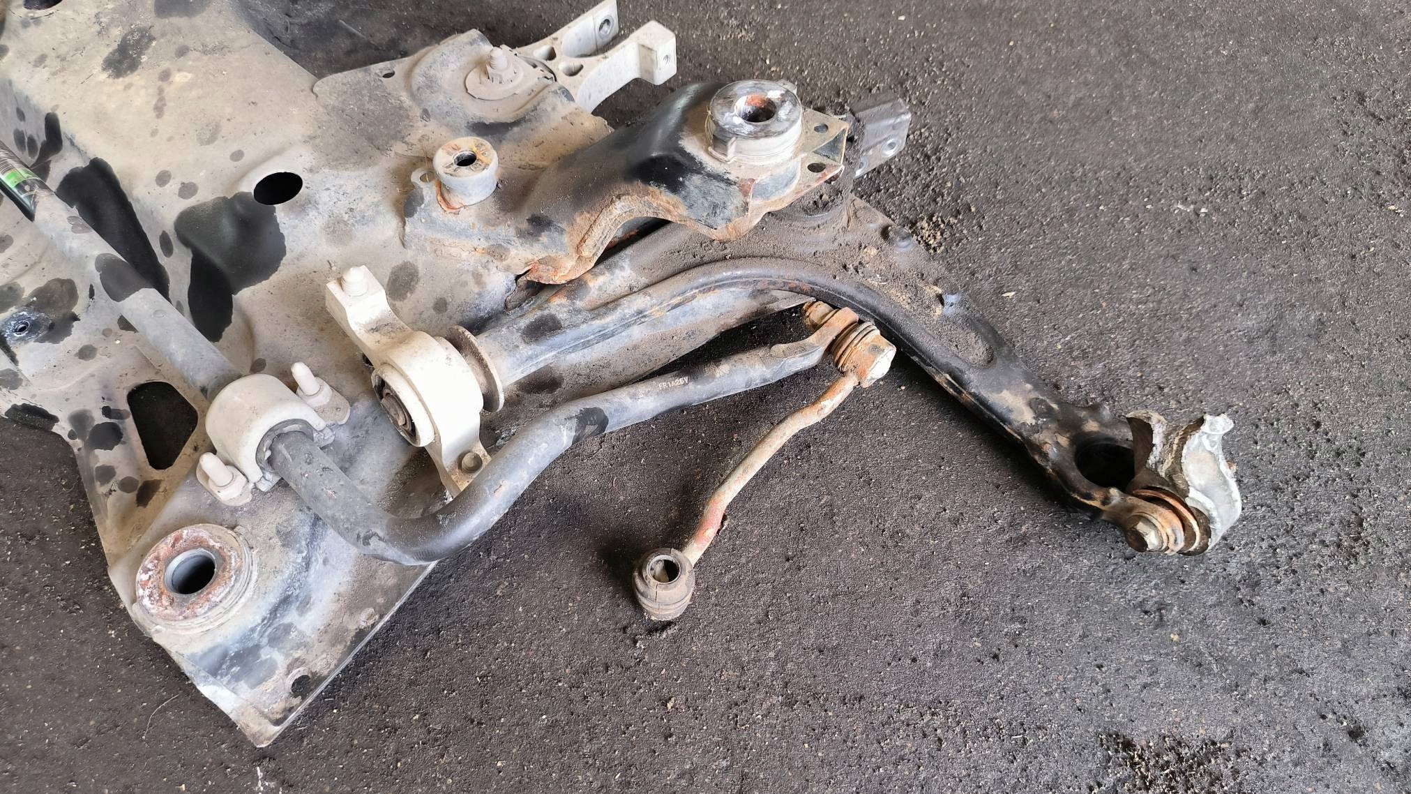 axle beam front 2.0 HDI CITROEN C5 II X7 LIFT