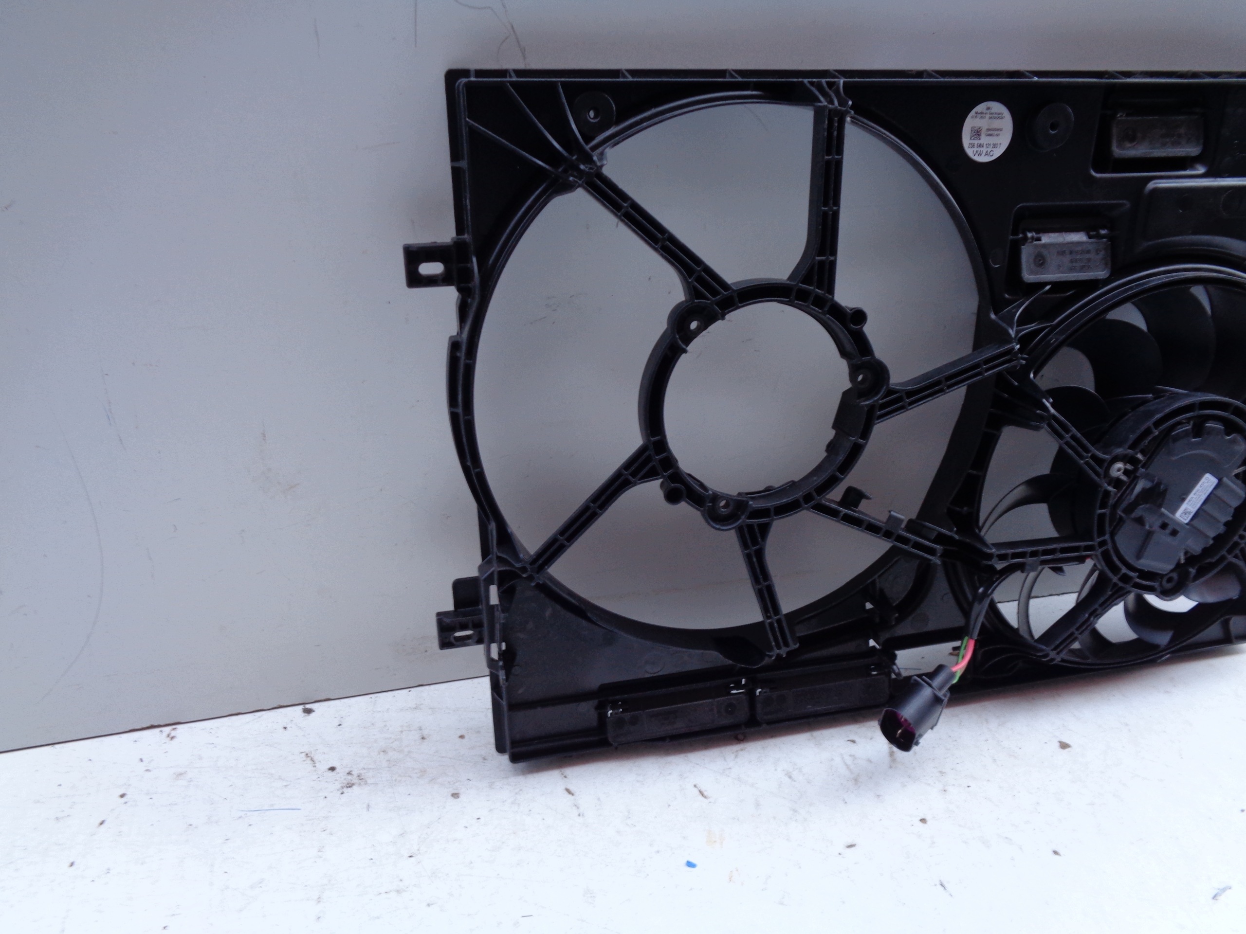 ventilátor obal VW GOLF VII 7 5G 5G0 12- NR 53351