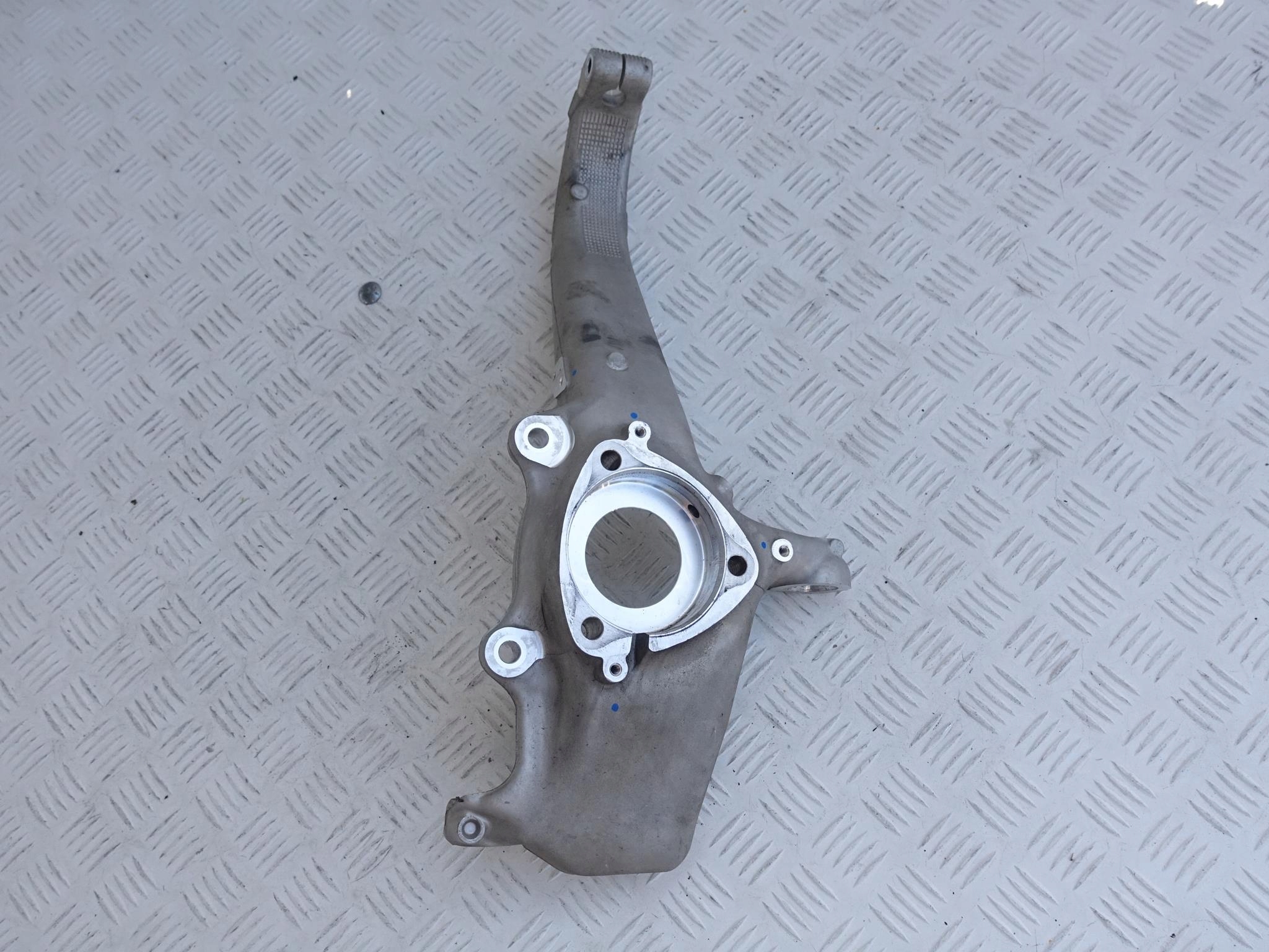 TESLA MODEL 3 swing right front 1044316-00-E
