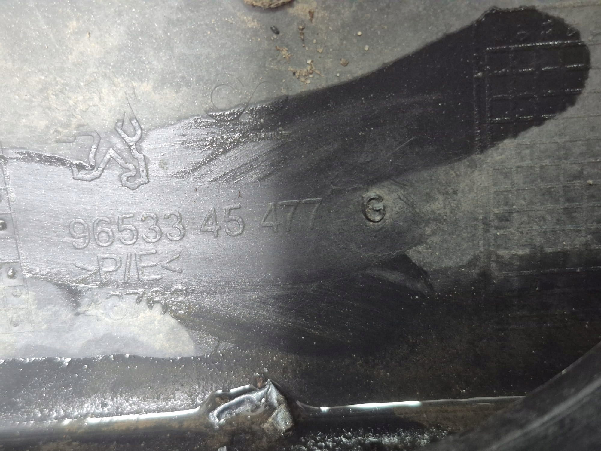 PEUGEOT 307 LIFT 05-08 nárazník předek přední