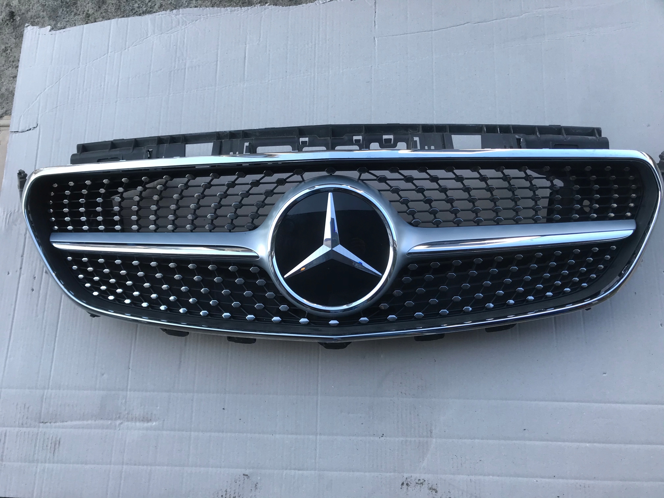 ATRAPA MERCEDES W213 238 coupe