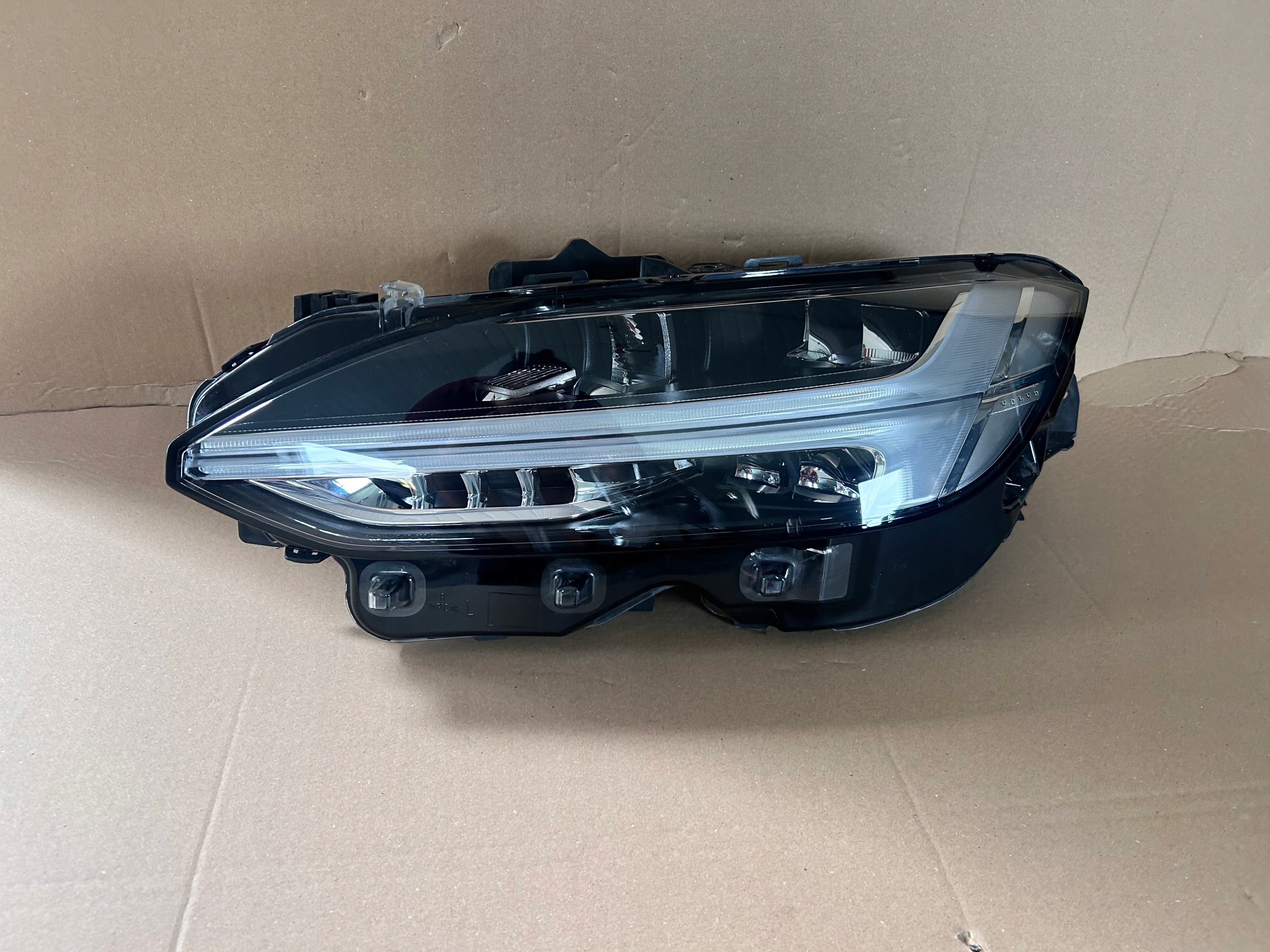 REFLEKTOR left VOLVO S90 V90 II FULL LED