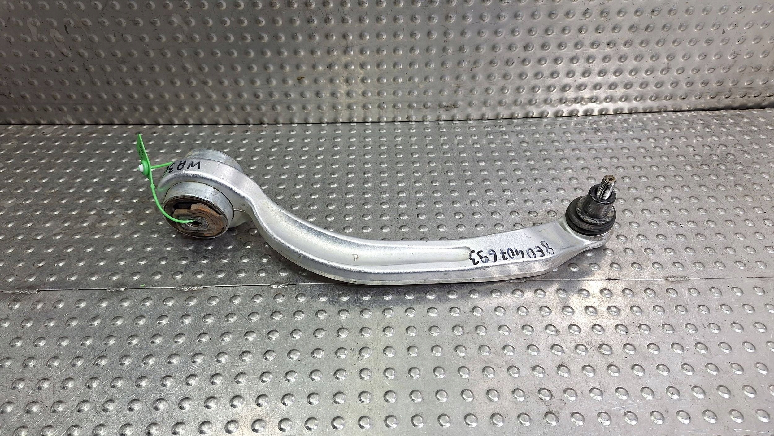 arm left front lower BANAN AUDI A4 B5 A6 C5 A8 D2 PASSAT B5 SUPERB and