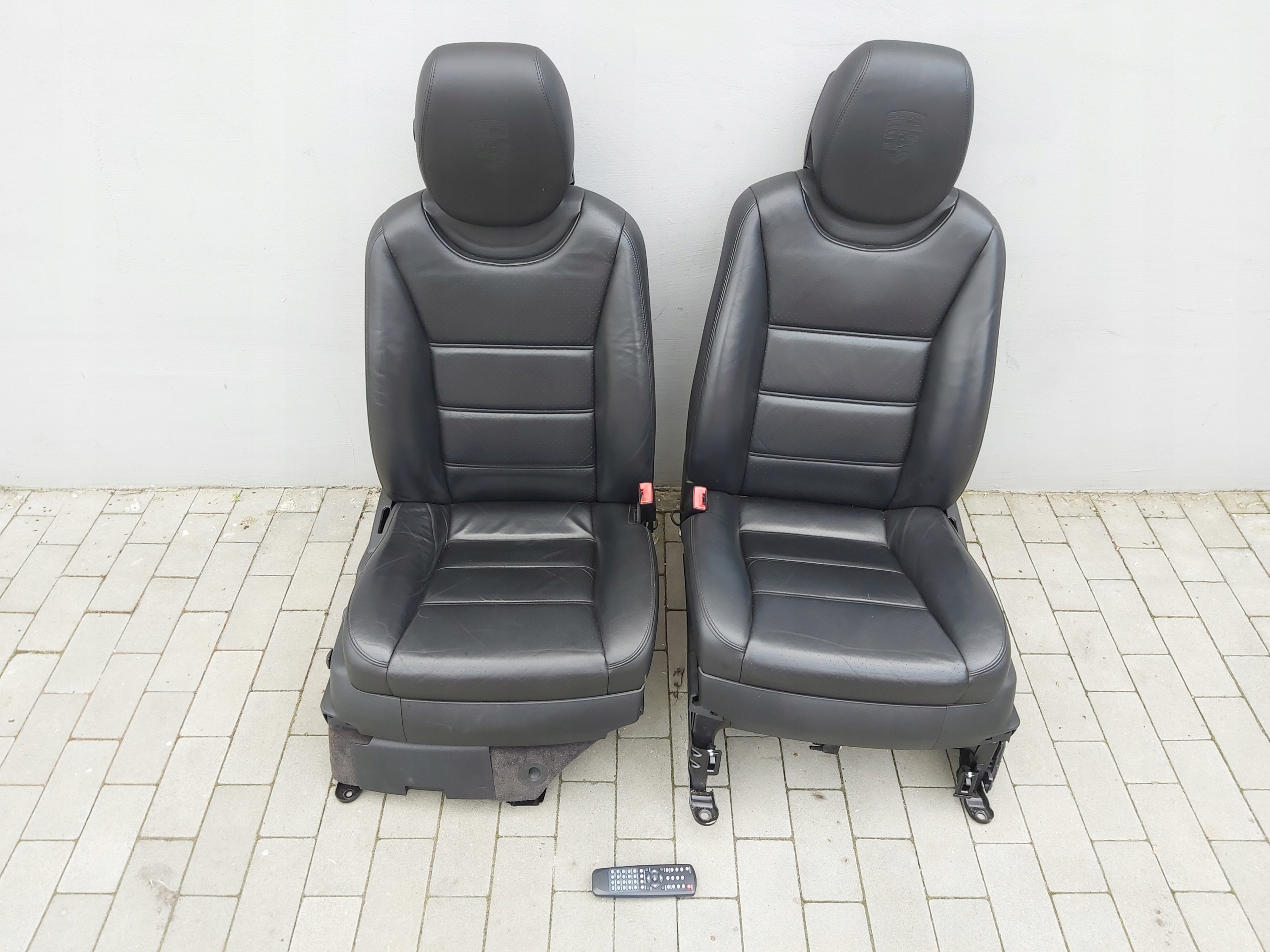 Sitz DVD PORSCHE CAYENNE und 7L LIFT