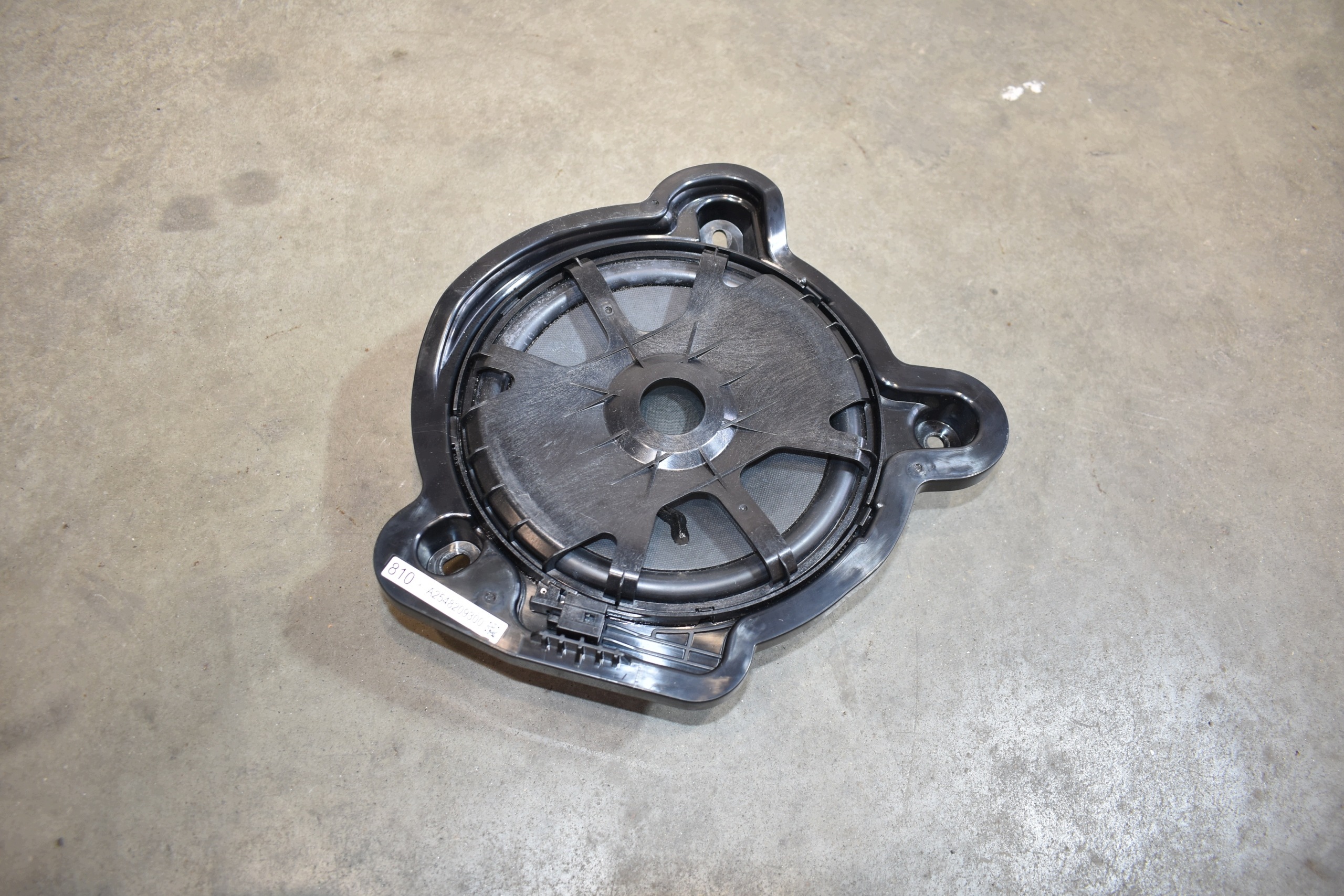 perfect condition speaker MERCEDES W206 X254 1
