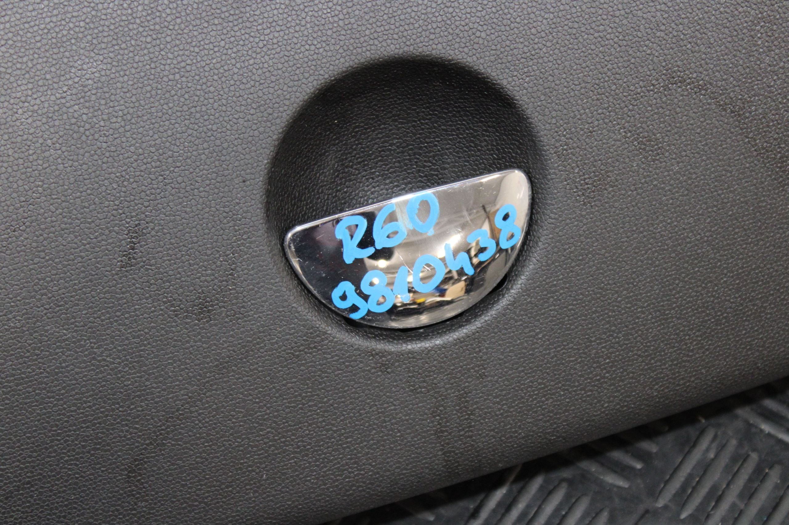 passenger compartment consoles 9810438 MINI COUNTRYMAN R60 S