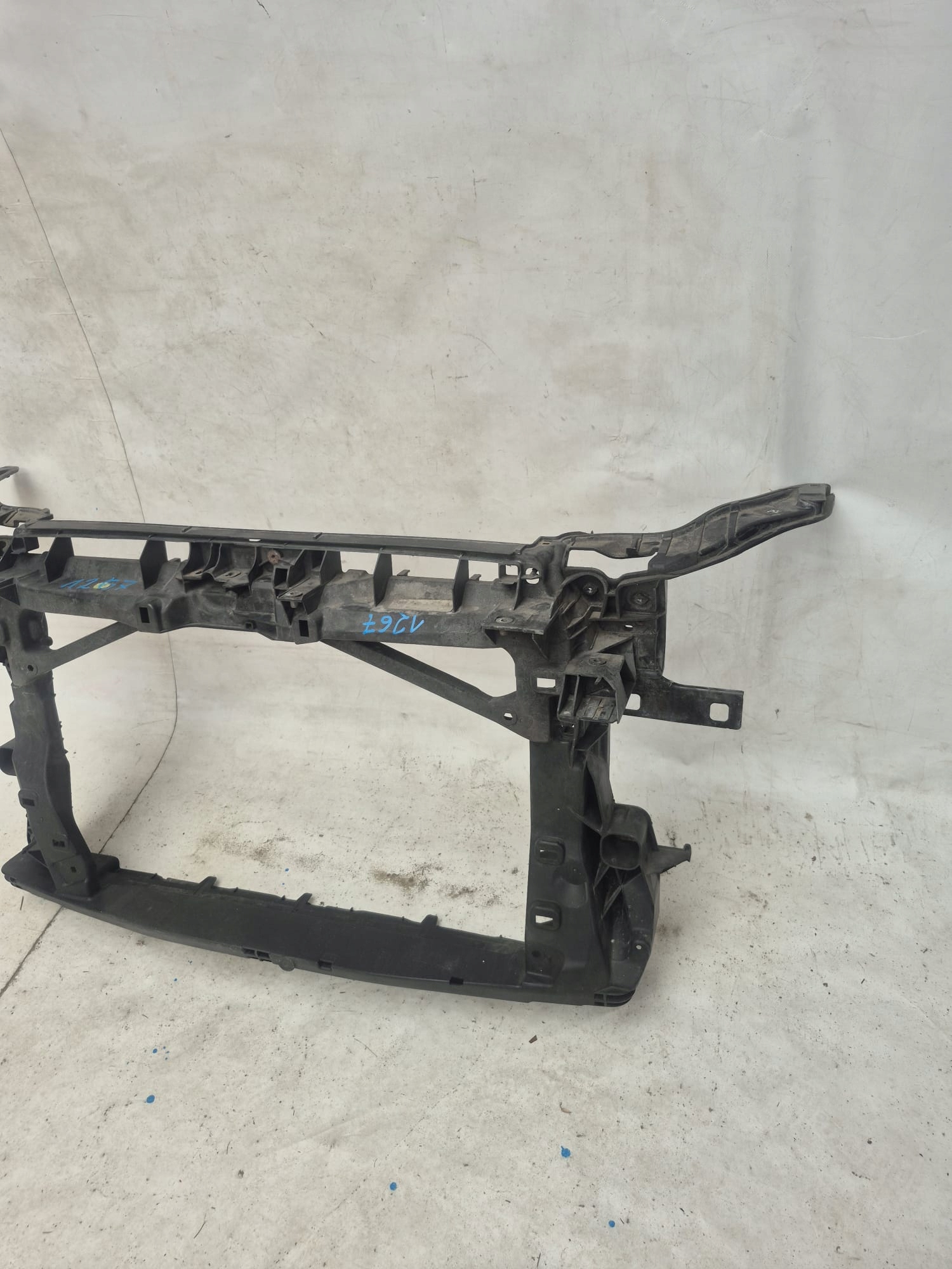 AUDI A3 8V 8V0 12- support panel for radiators pillar iron 8V0805588