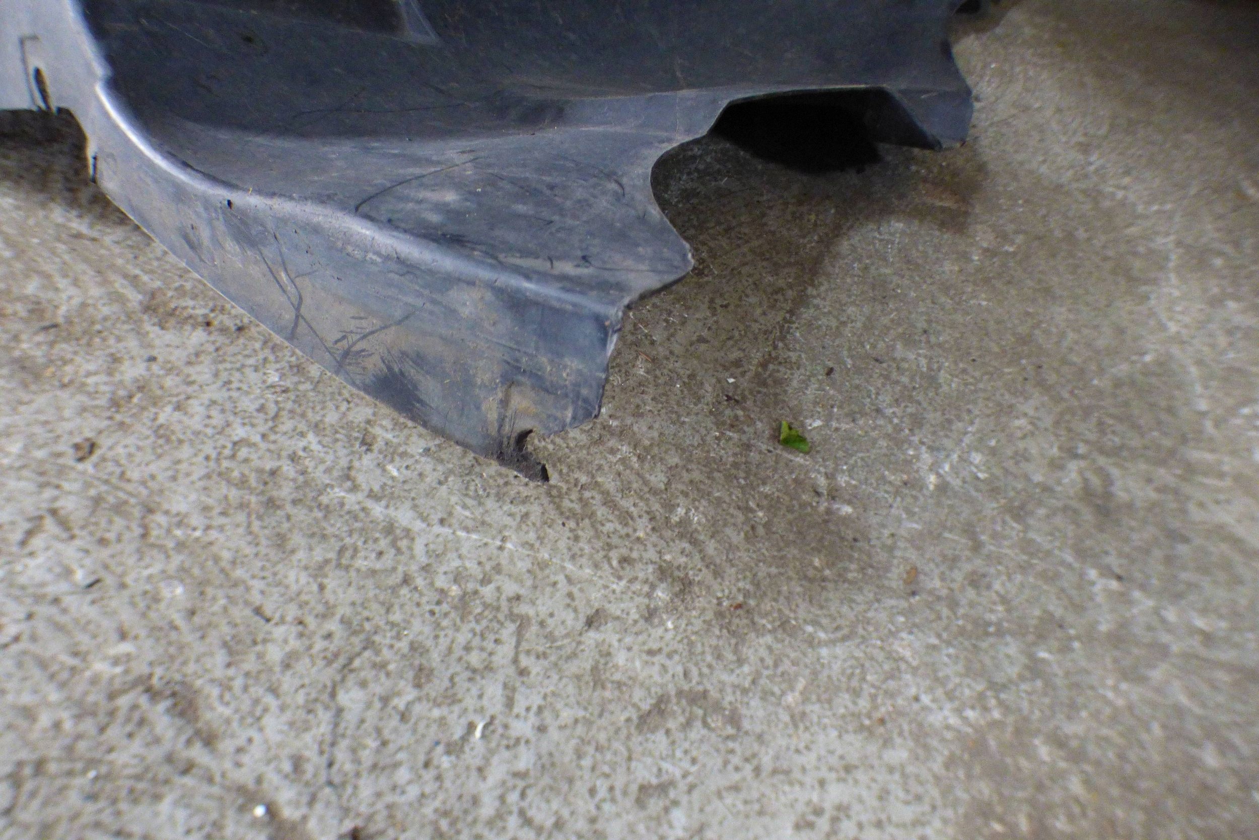 Skoda Rapid mudguard left front 5JA809961 original