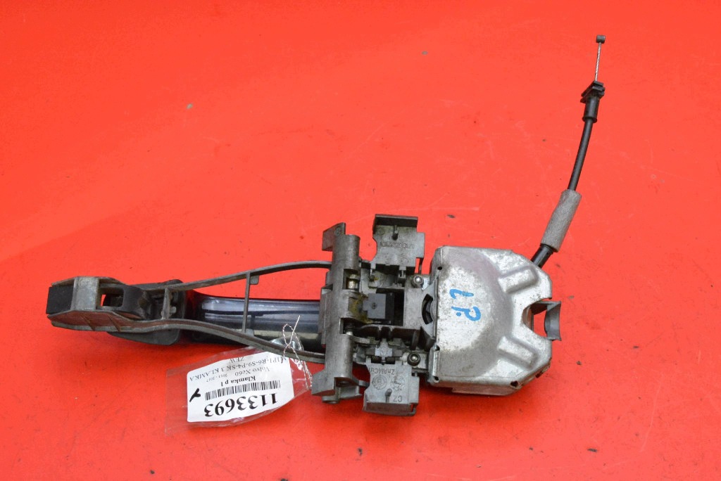 handle left front front 452-46 VOLVO XC60 1 and LIFT 13-17