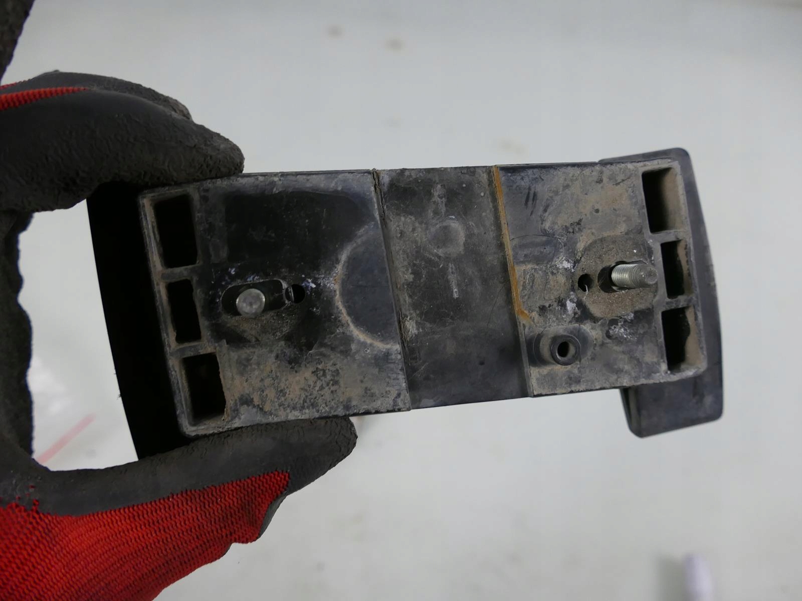 MERCEDES S W140 LIFT bumper bracket right front holder