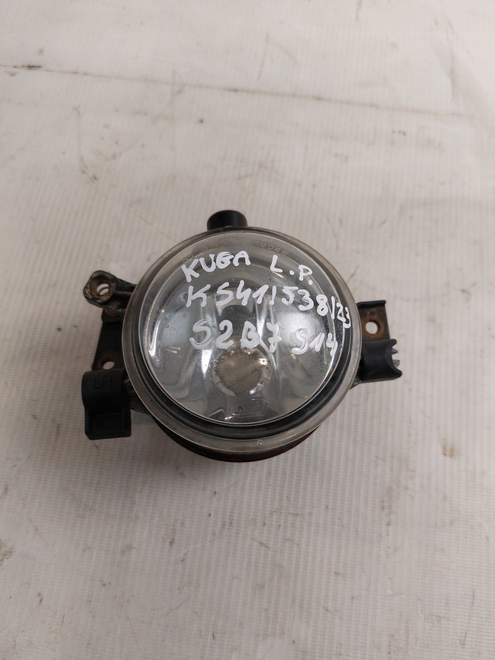 fog light left FORD KUGA and