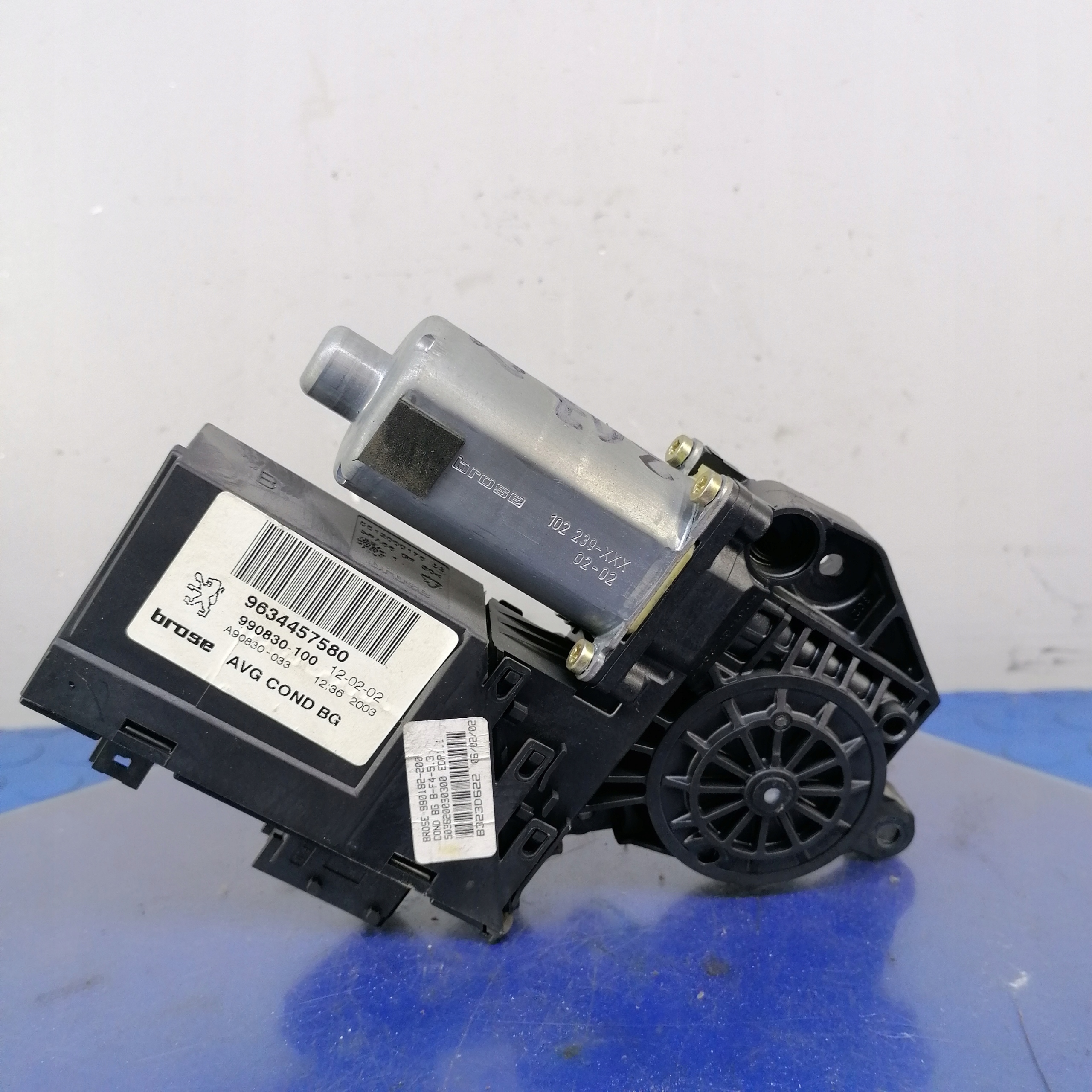 PEUGEOT 307 window regulator front left 9634457580