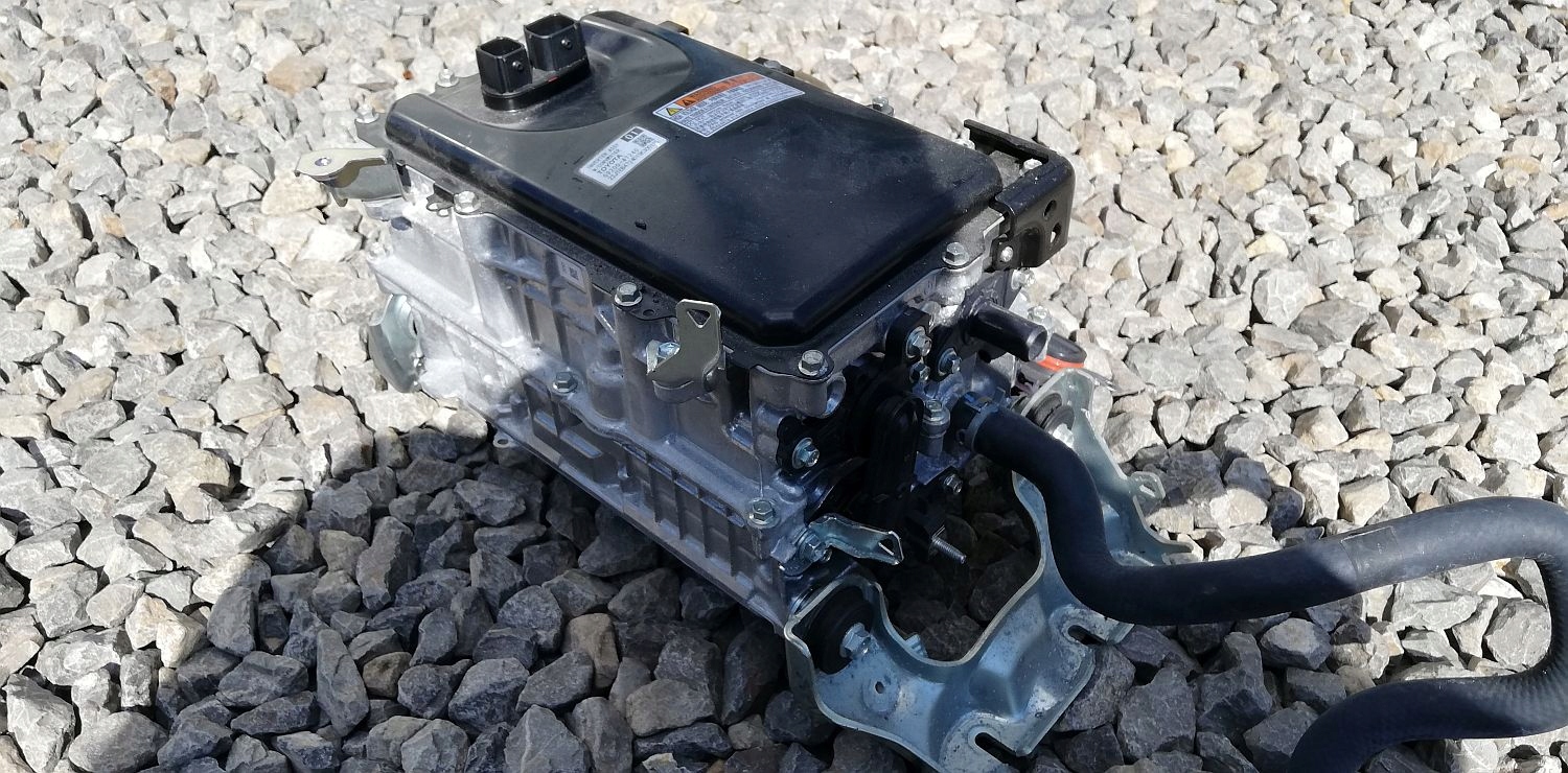 ІНВЕРТОРНИЙ ПЕРЕТВОРЮВАЧ TOYOTA PRIUS IV 15-17