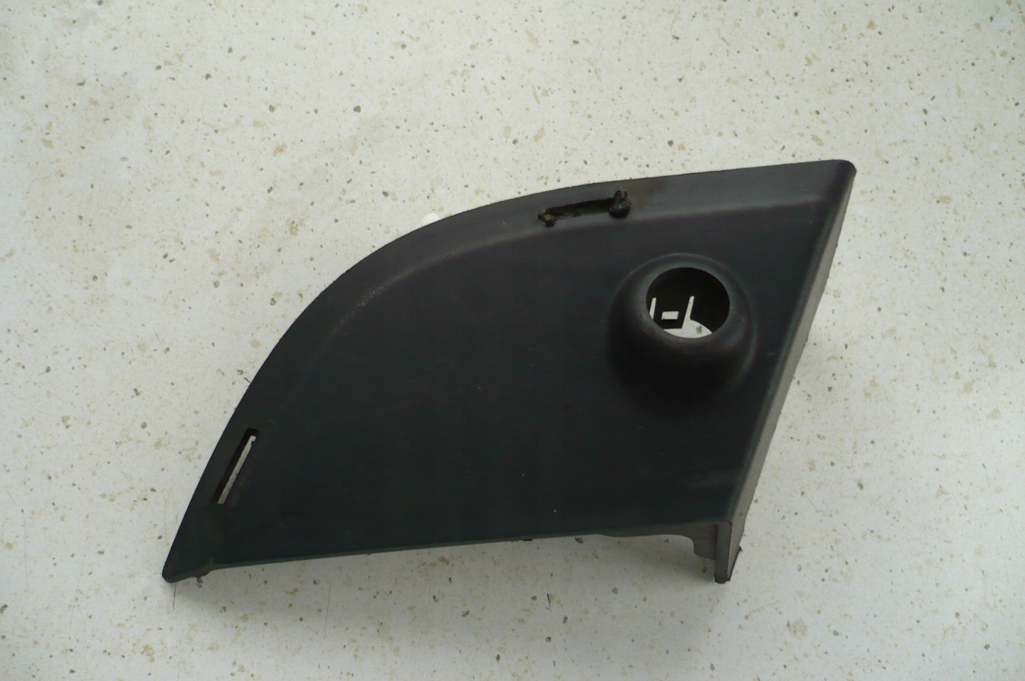 RANGE ROVER EVOQUE and LIFT 2015-18 spoiler grid PDC right front