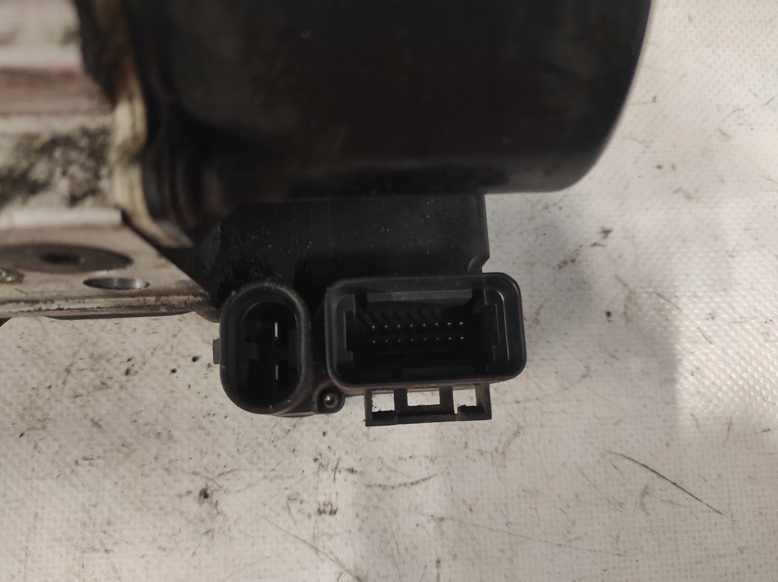 KIA SPORTAGE pump ABS 5A0638