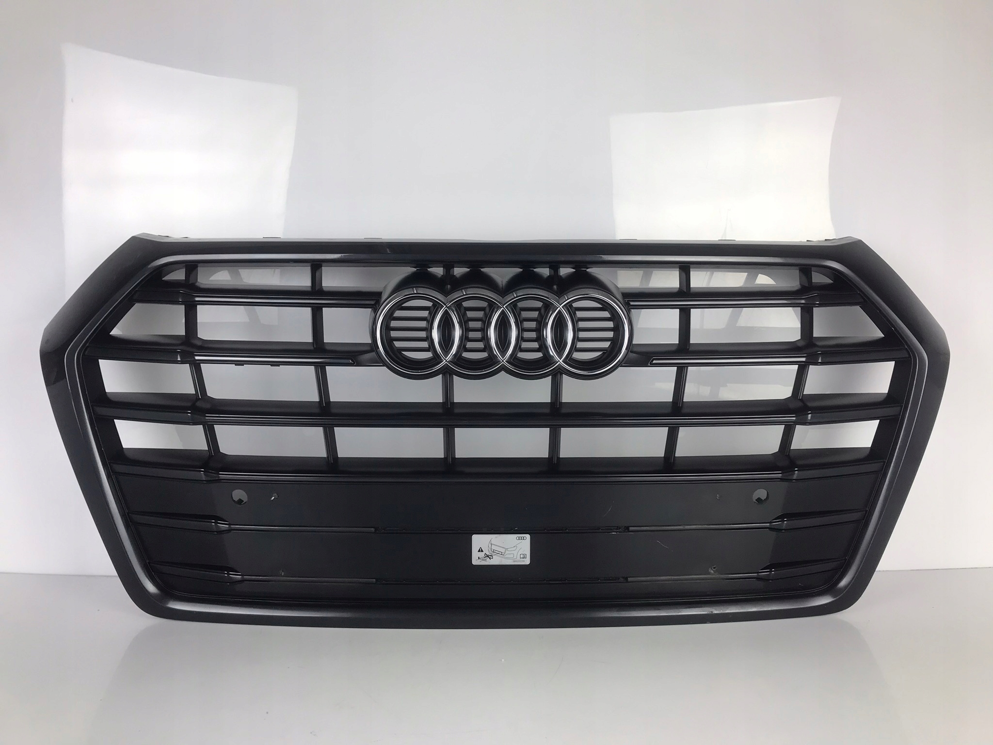 80A853651C - AUDI Q5 II решетка радиатора передняя передняя 16-