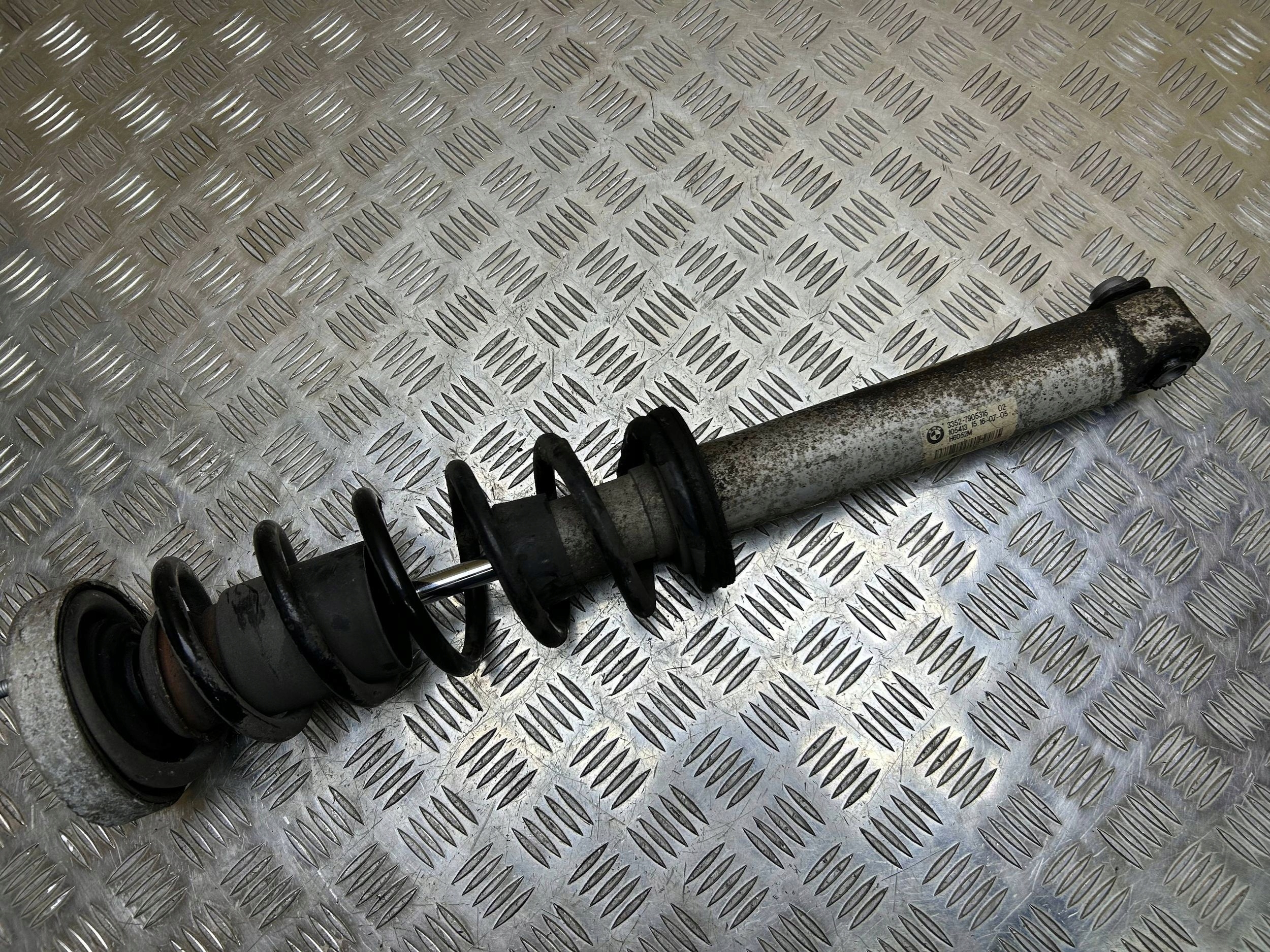 amortizer stražnji BMW 5 E60 E61 2005 7905315