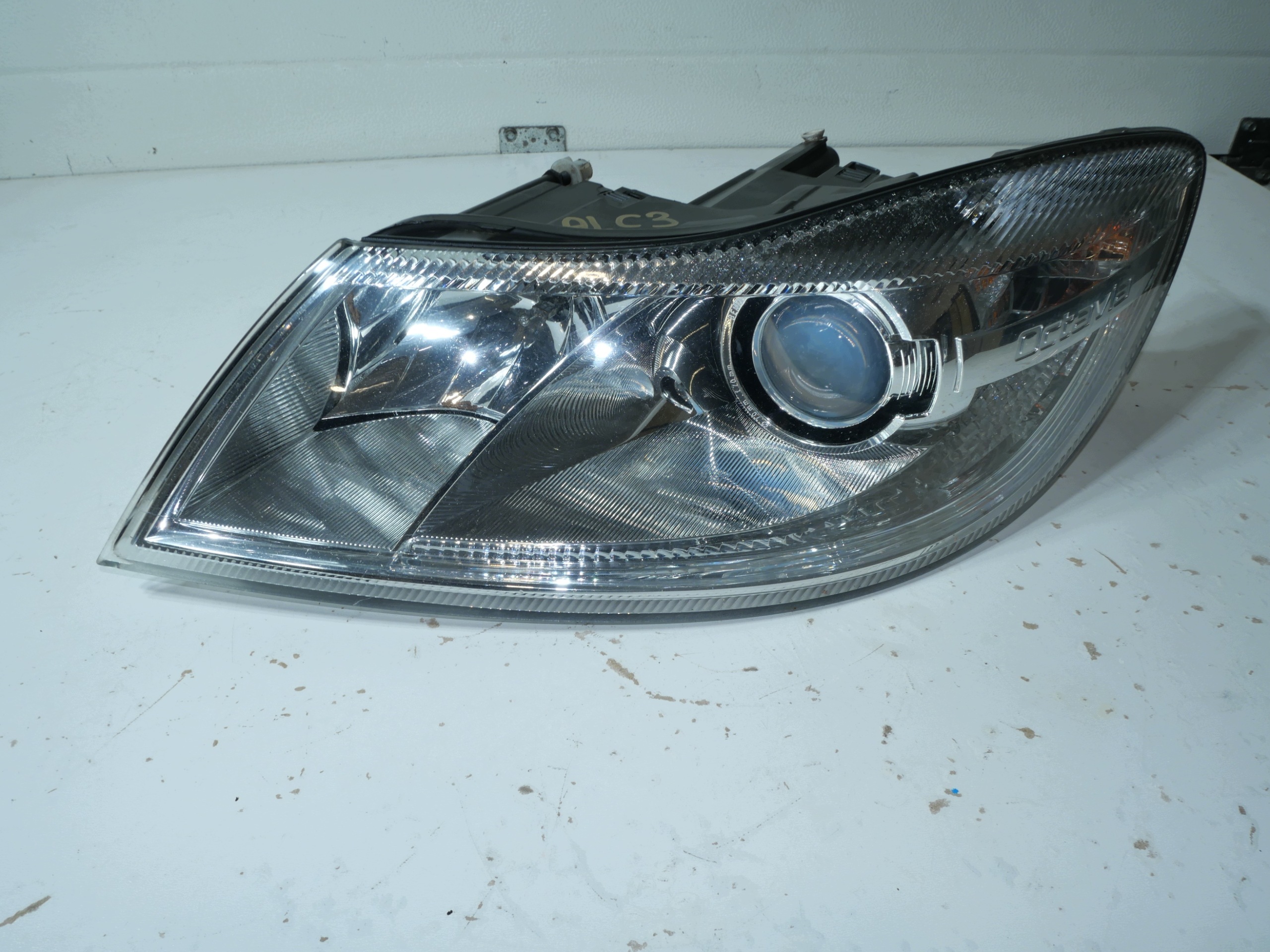 light front front left SKODA OCTAVIA II 2 LIFT XENON 1Z1941015G