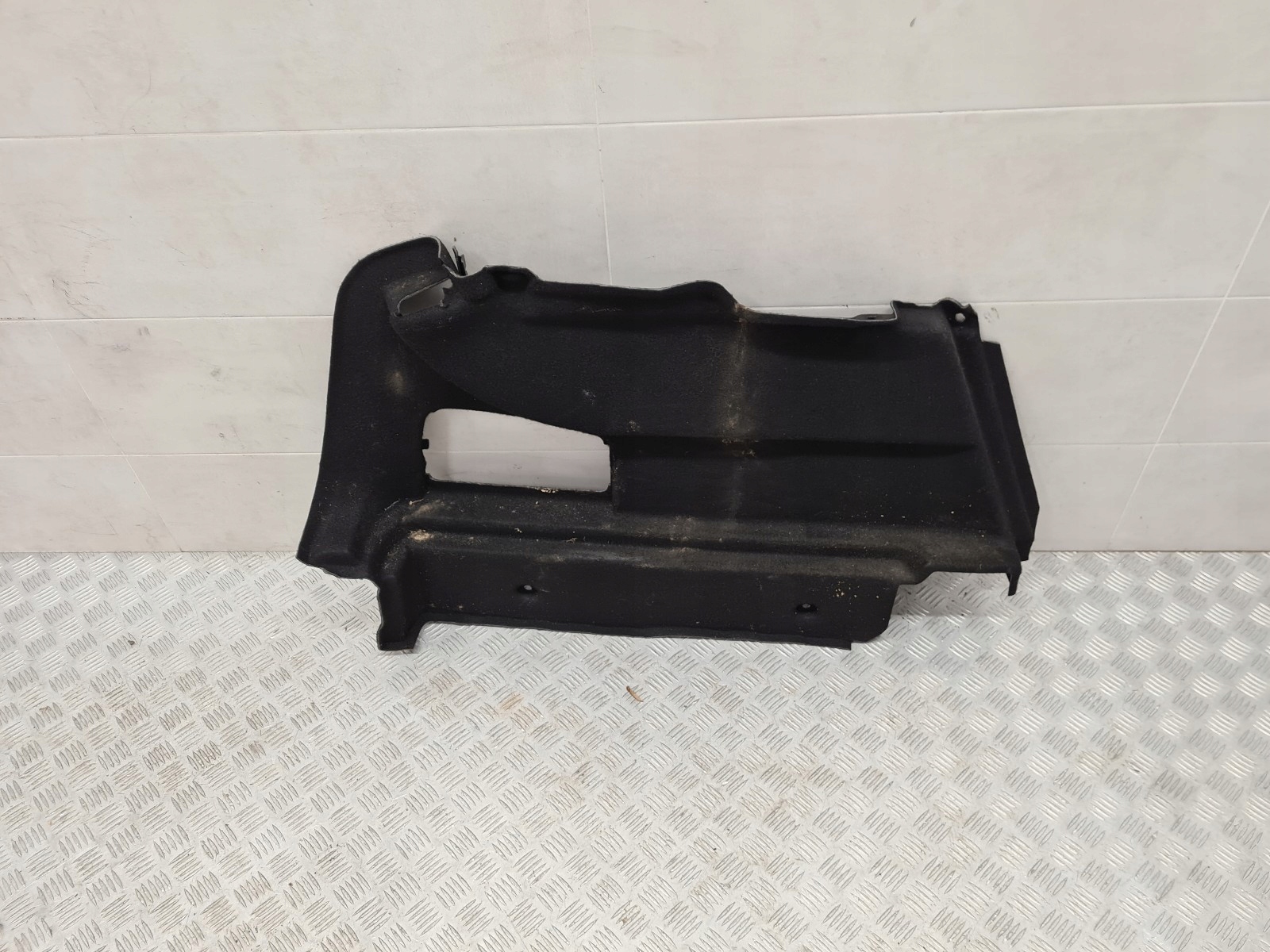 BMW F44 boot upholstery left 7491181