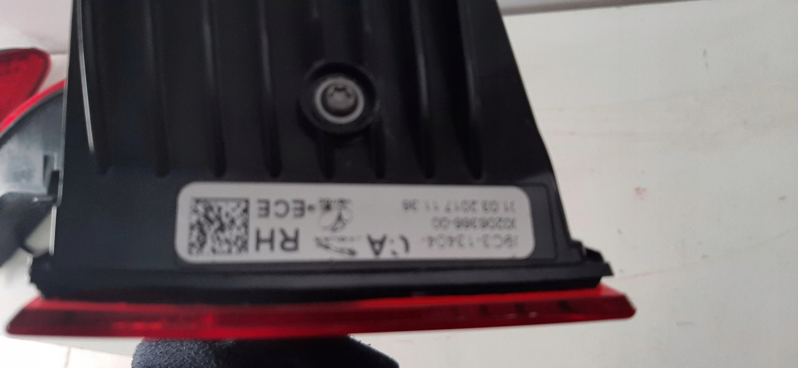 JAGUAR E-PACE 17- light rear part rear right LED EUROPA originál