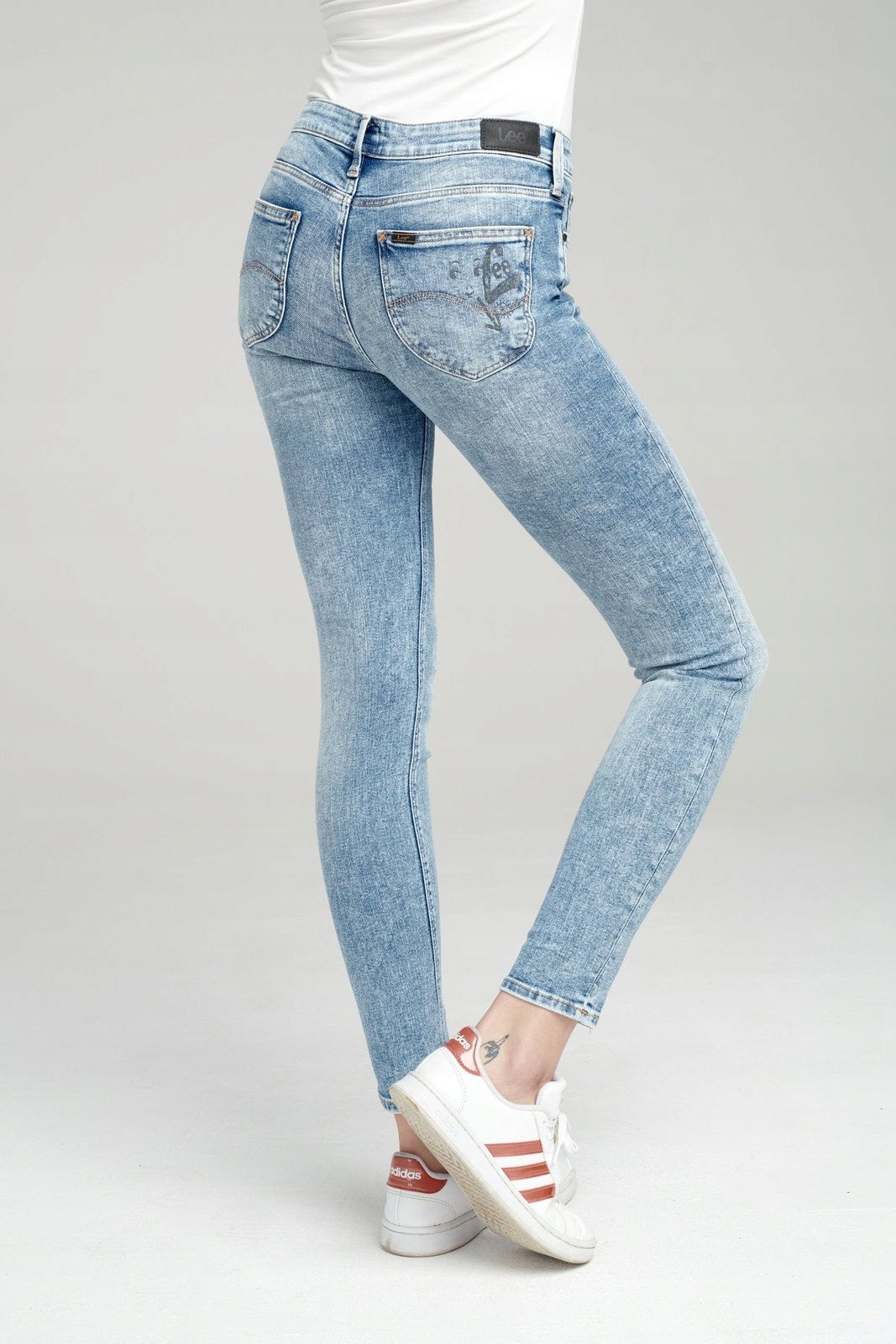 

Lee Scarlett Placed Doodle L526ROAI 28/31