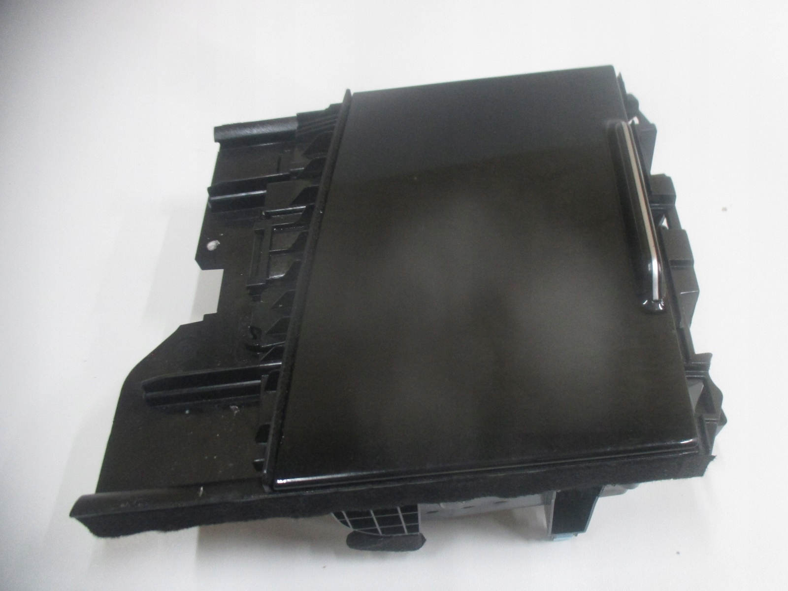 passenger compartment ashtray KIA SPORTAGE V 84630-R2200