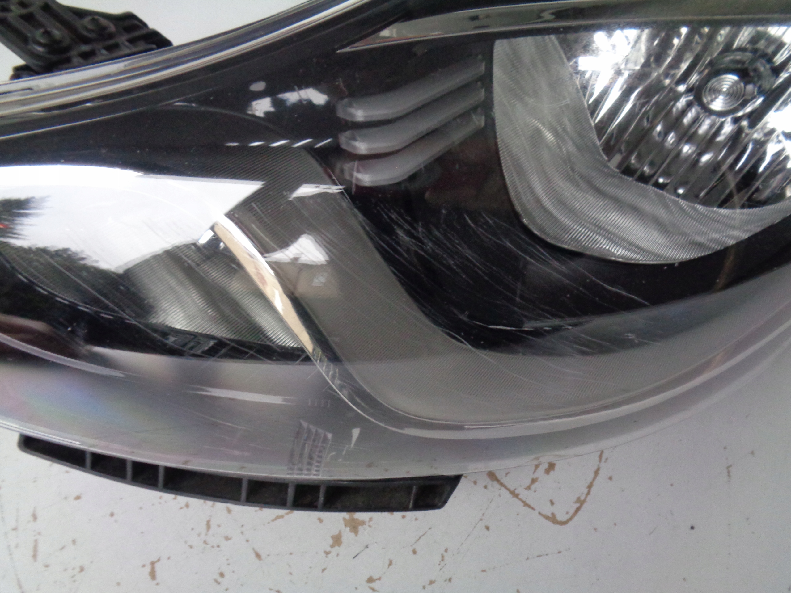 light left REFLEKTOR HYUNDAI IX20 10