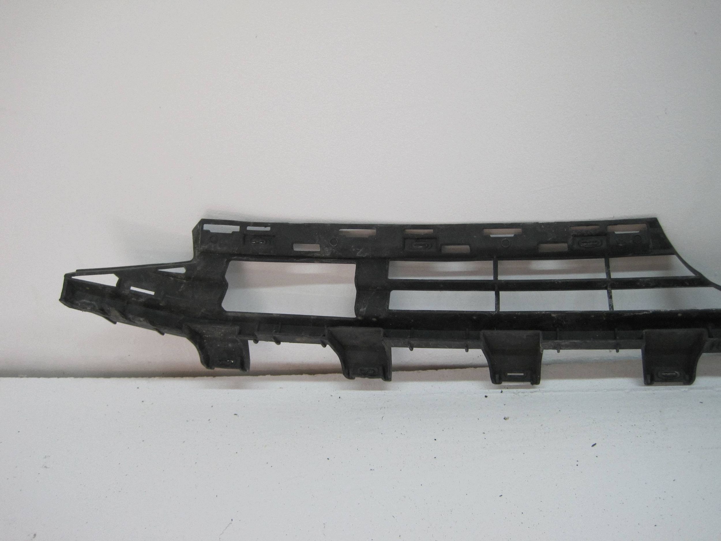 grill front front VOLKSWAGEN TRANSPORTER - CARAVELLE T6 7E0807231 support