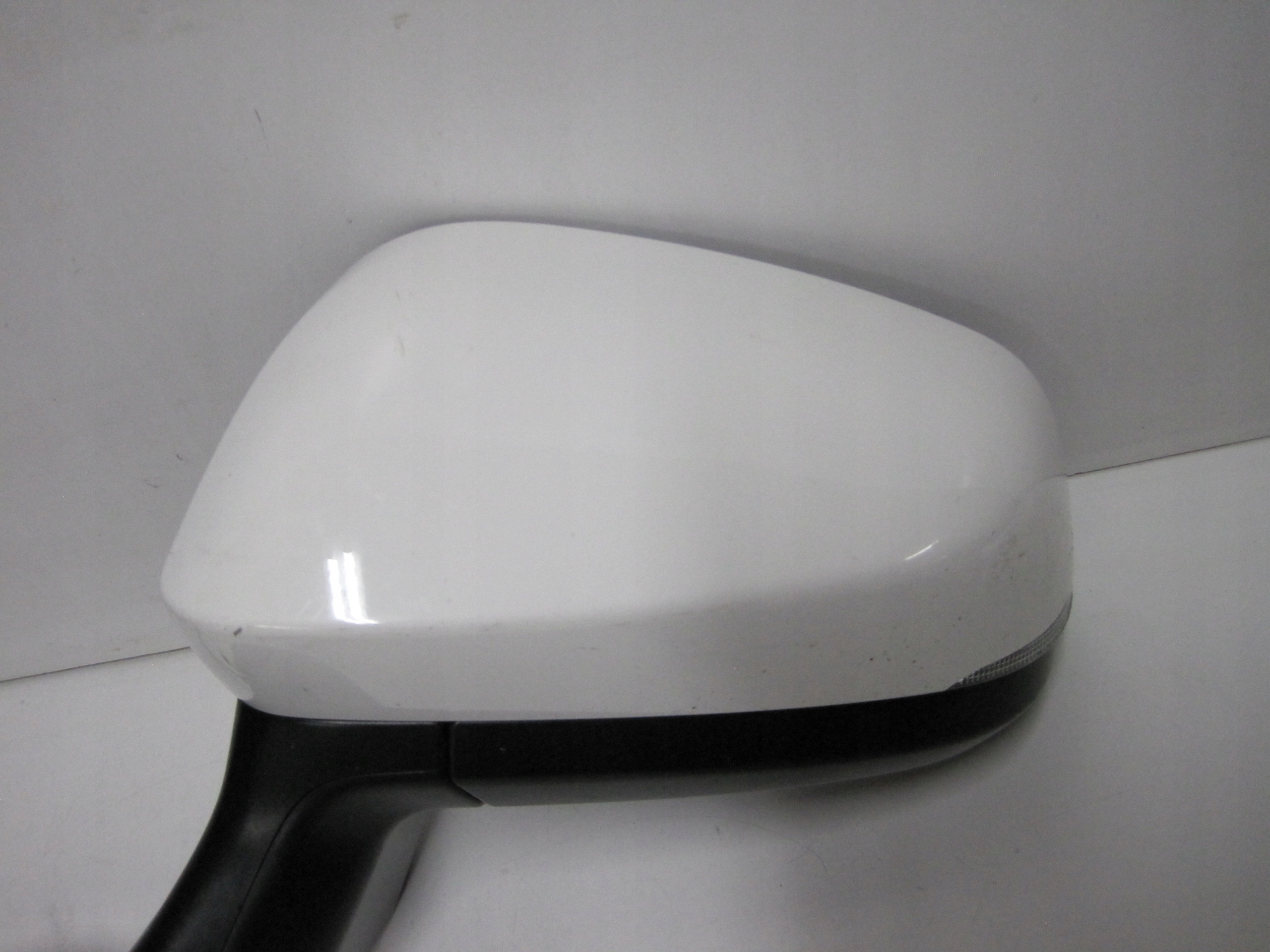 mirror TOYOTA COROLLA CROSS right