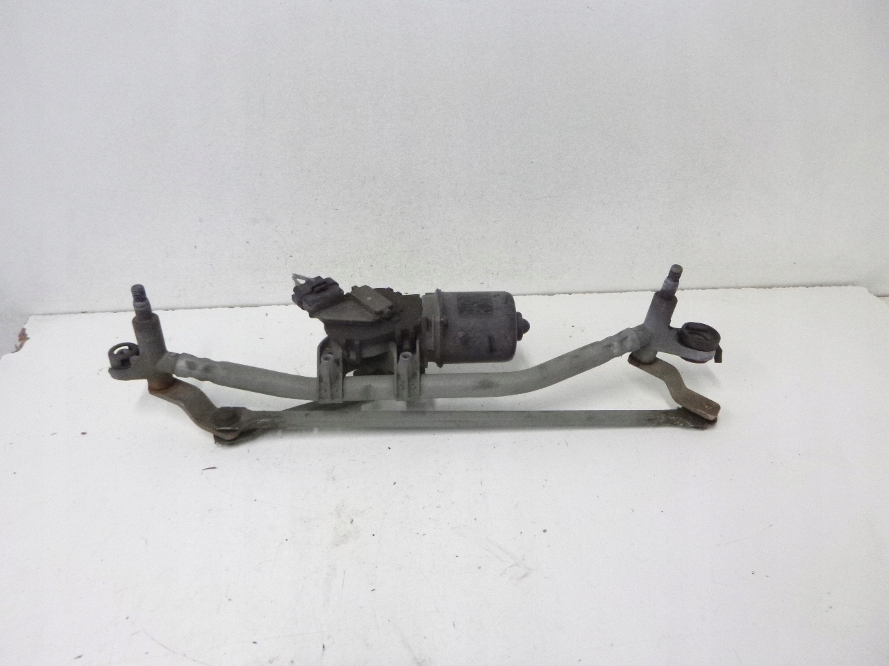 wiper mechanism front Citroen C2 2005r.