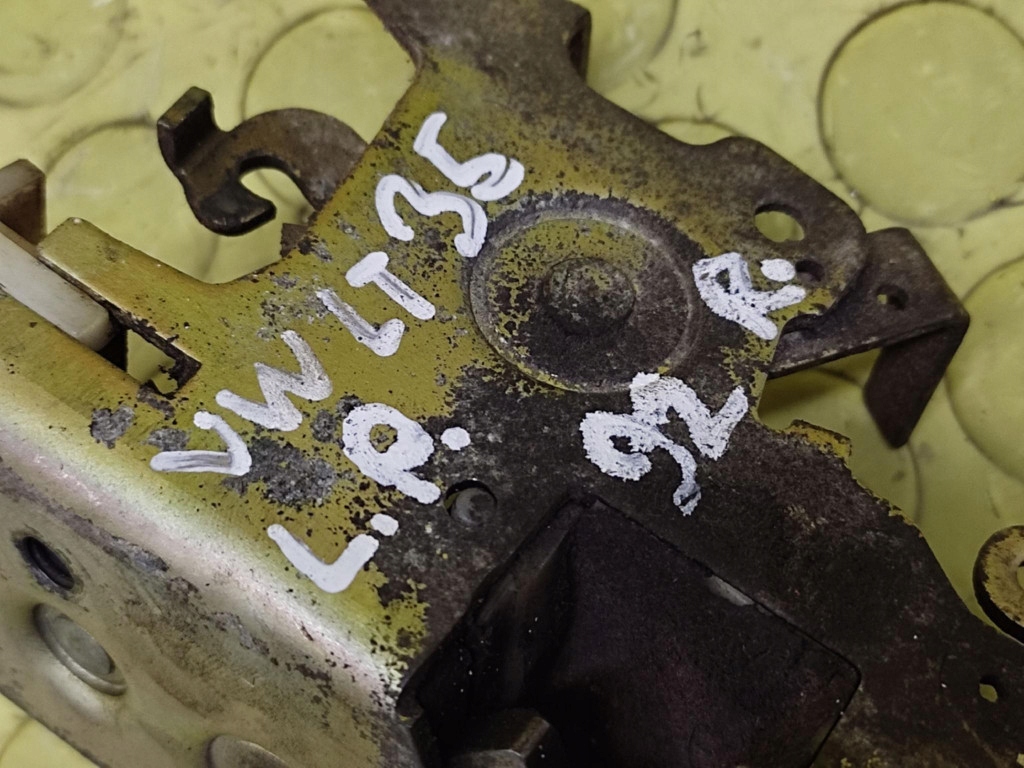 VW LT 35 lock door left front 9017200135