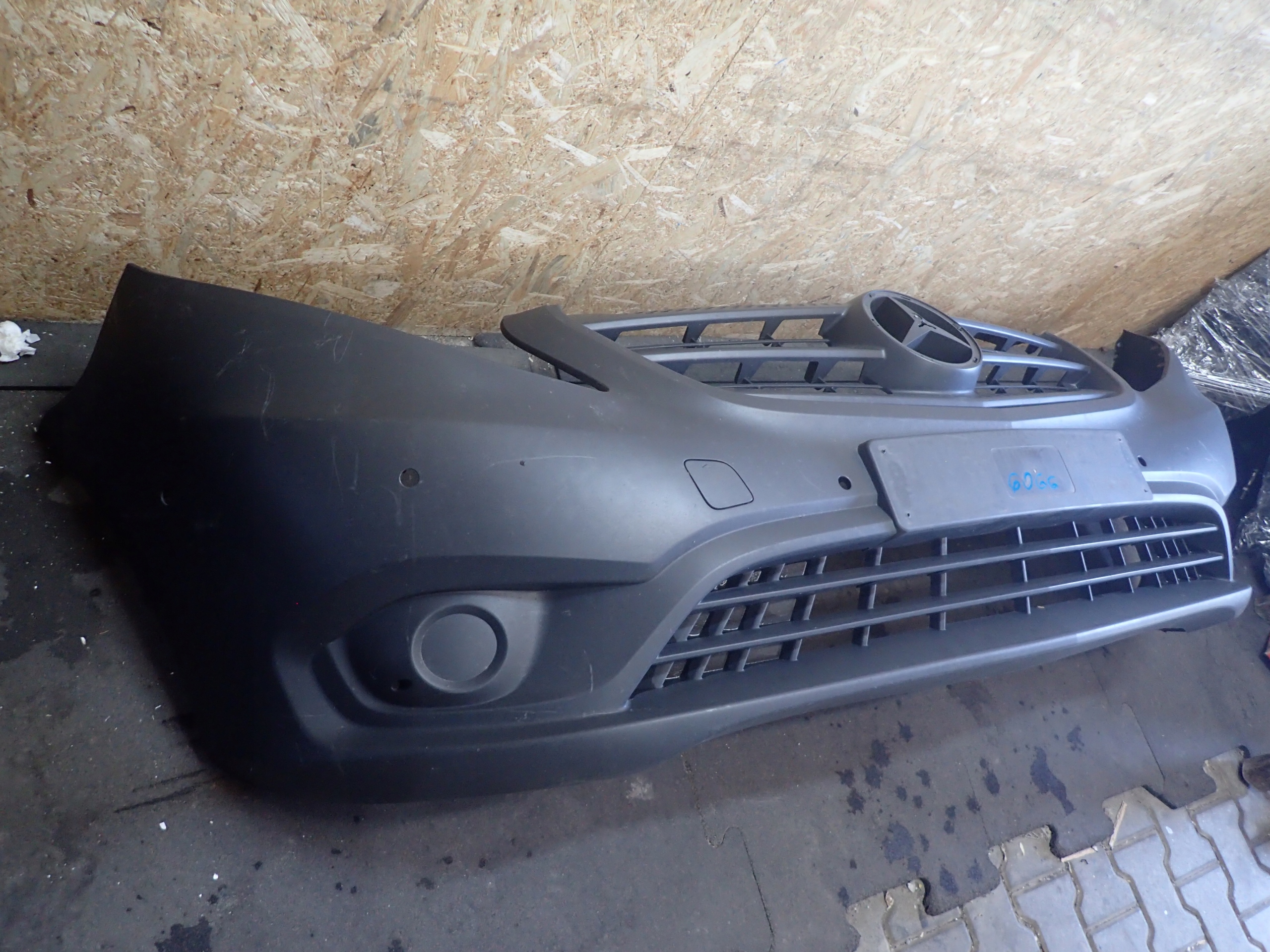 PARAURTI ANTERIORE MERCEDES VITO W447