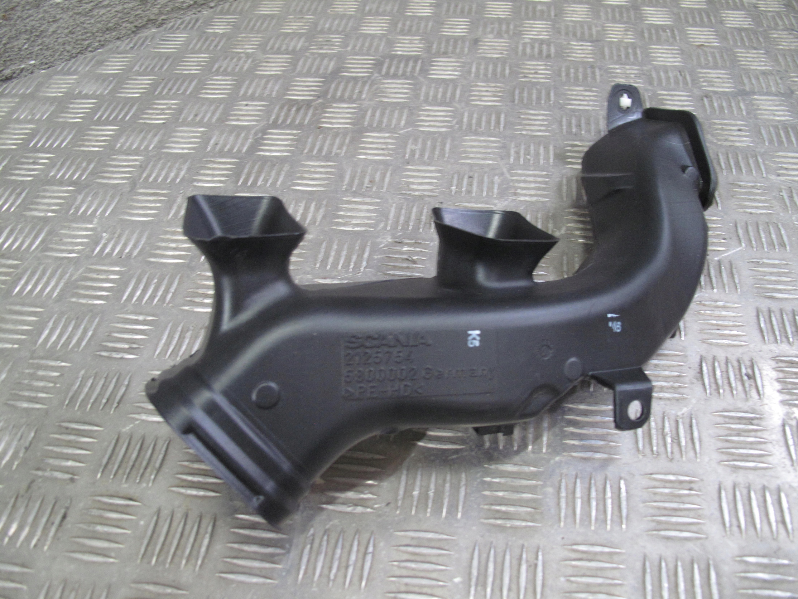 2125754 - ТРУБА ВОЗДУХОЗАБОРНИКА ДЛЯ SCANIA R S WINDAGE