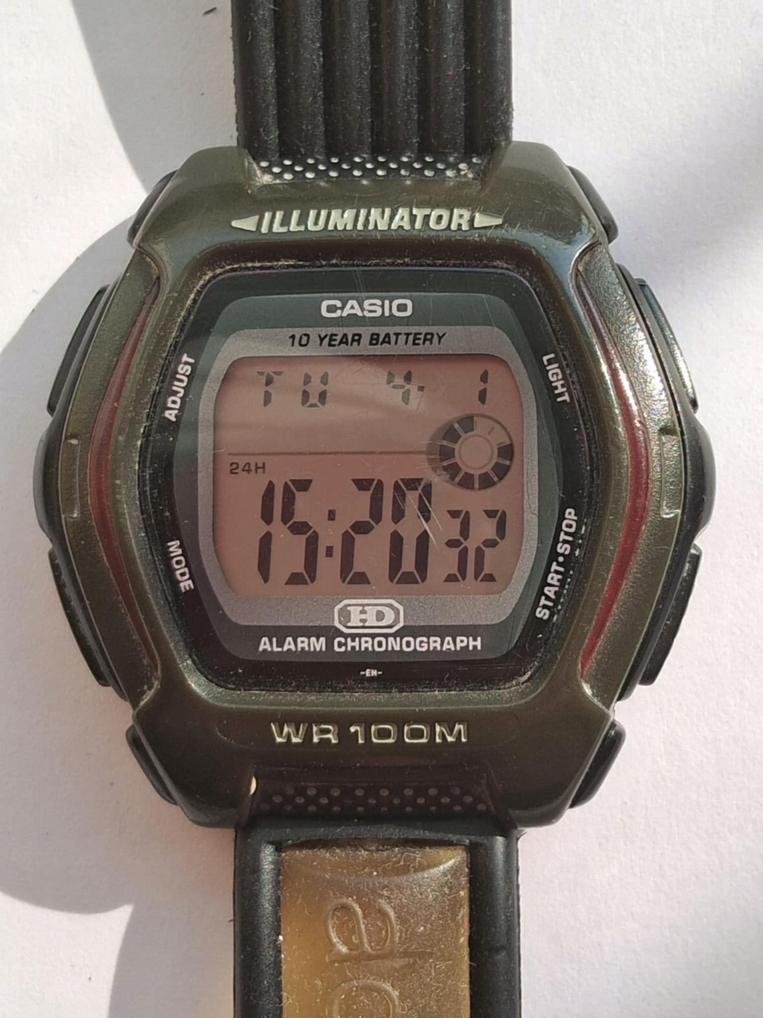 Casio Illuminator Alarm Chronograph elektroniczny