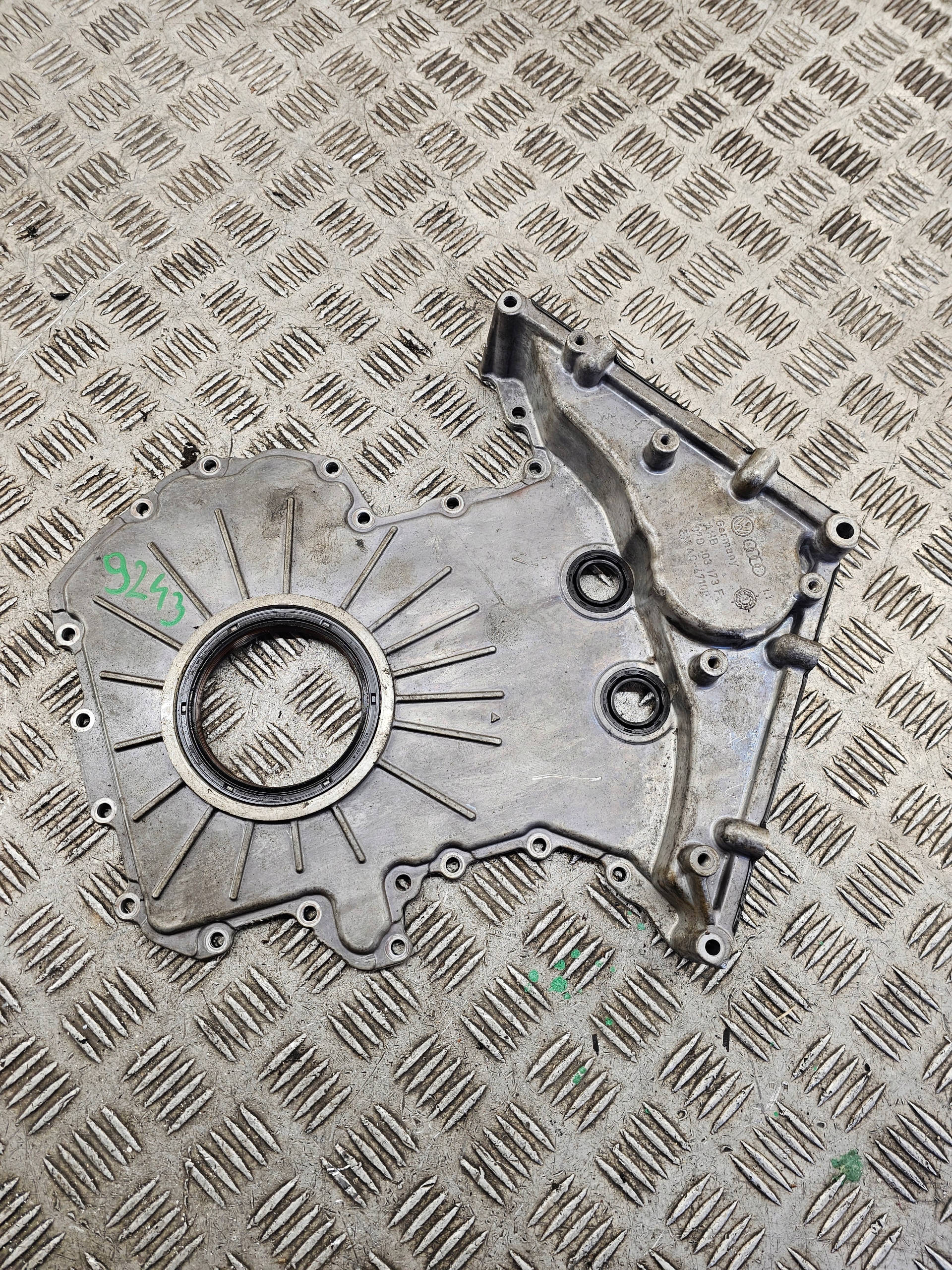 gearbox cover AUDI A8 D3 6.0 BHT 07D103173F