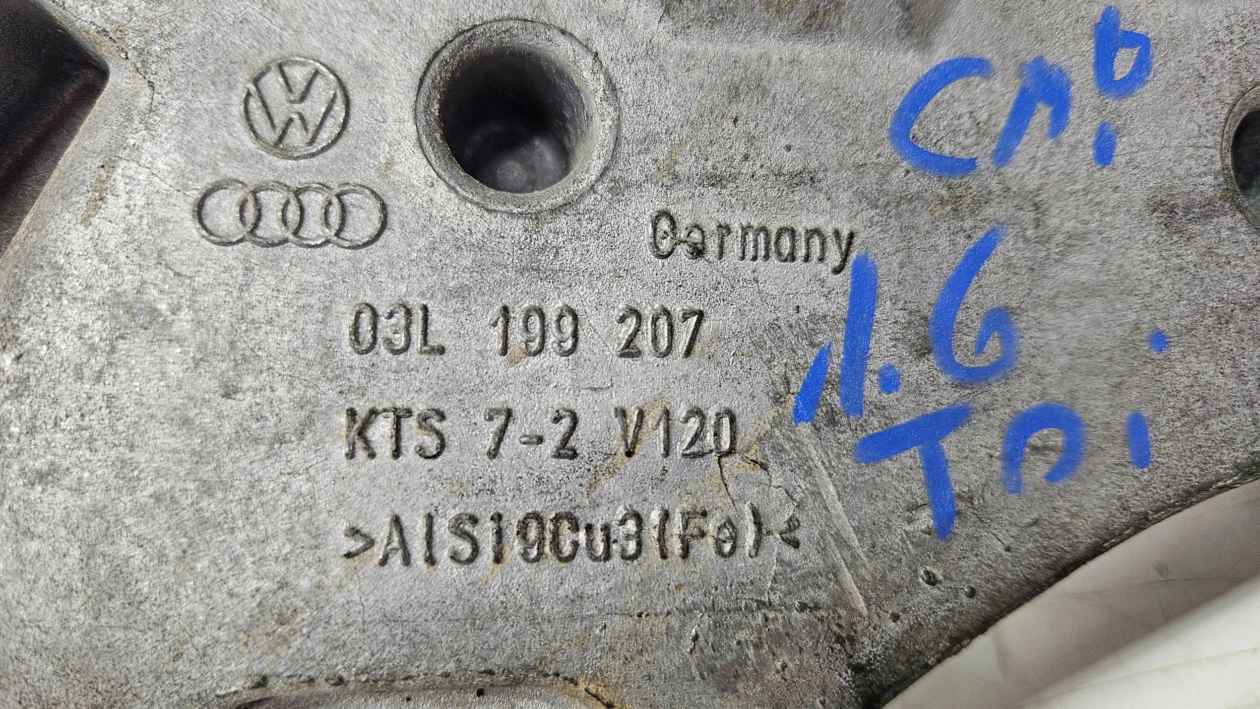 VW Golf VI 6 5K 1.6 TDI CAY 03l199207 Support Support plaque Moteur