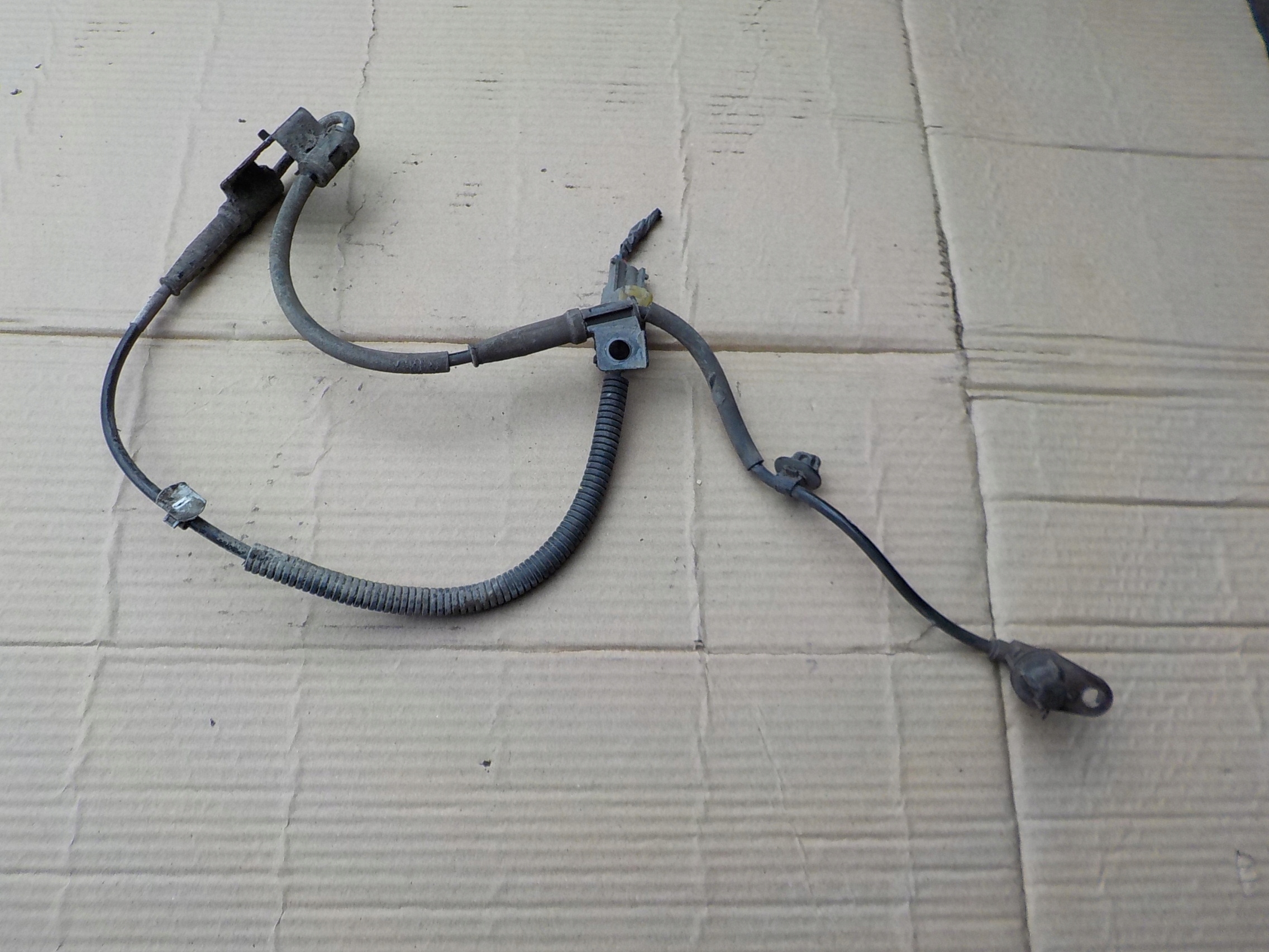 sensor abs left front hyundai i30 and 2010r 59810-2L300
