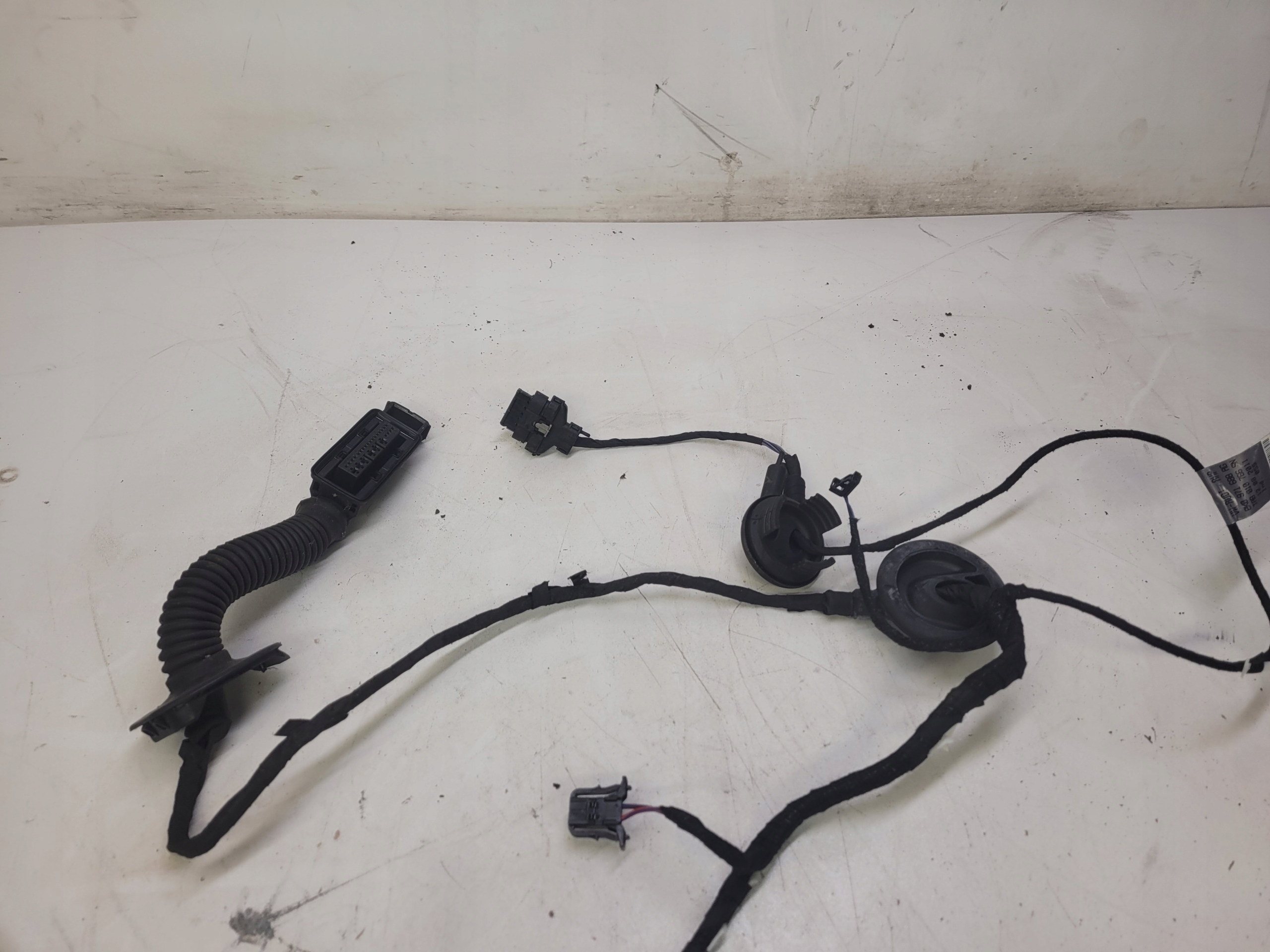 bundle door right rear part AUDI A4 B8 8K0971688AG