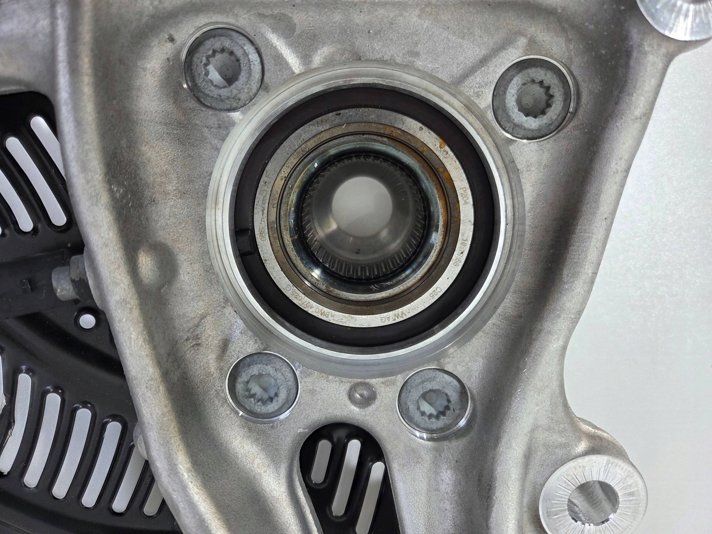 Audi A4 B9 , RS4 , RS5 , A5 8W swing front left 8W0407559 (Z702)