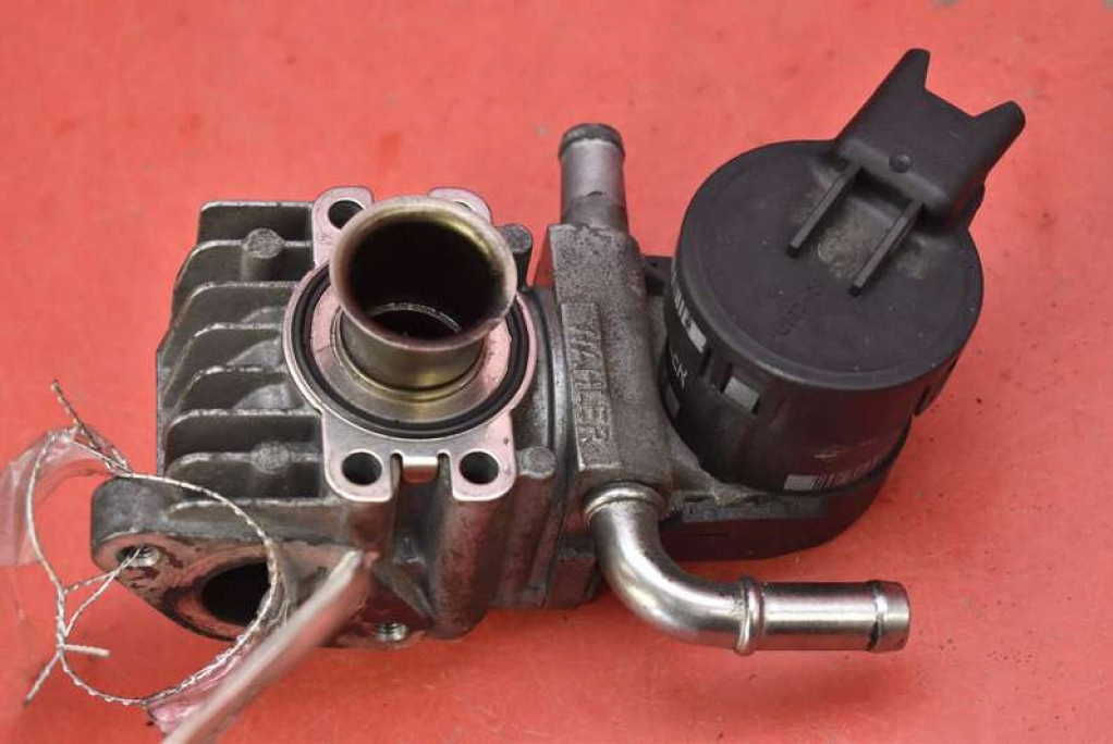 AGR-VENTIL 7548415 BMW E90 E91 3.0XI 218 KM 04-10