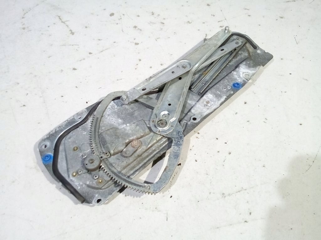 Volvo V70 and window regulator right front front