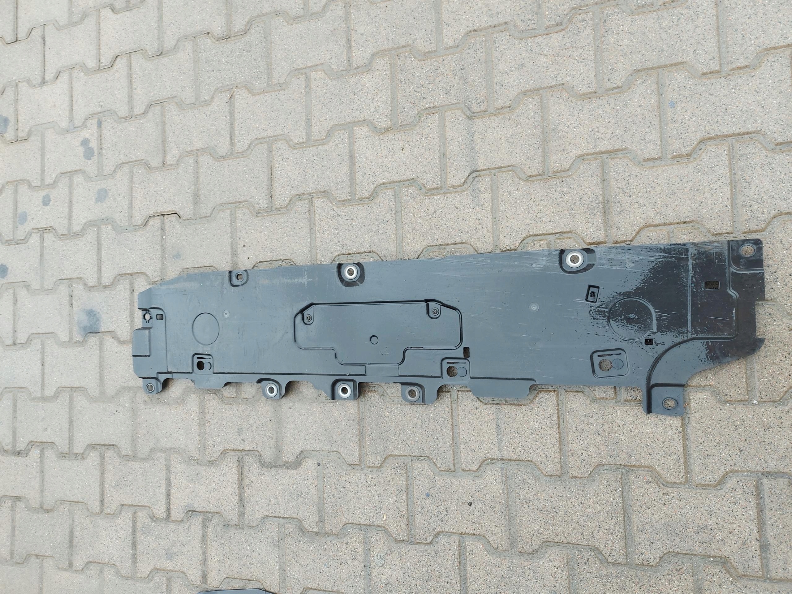 VOLVO S90 D5 sedan cover chassis left 31383649