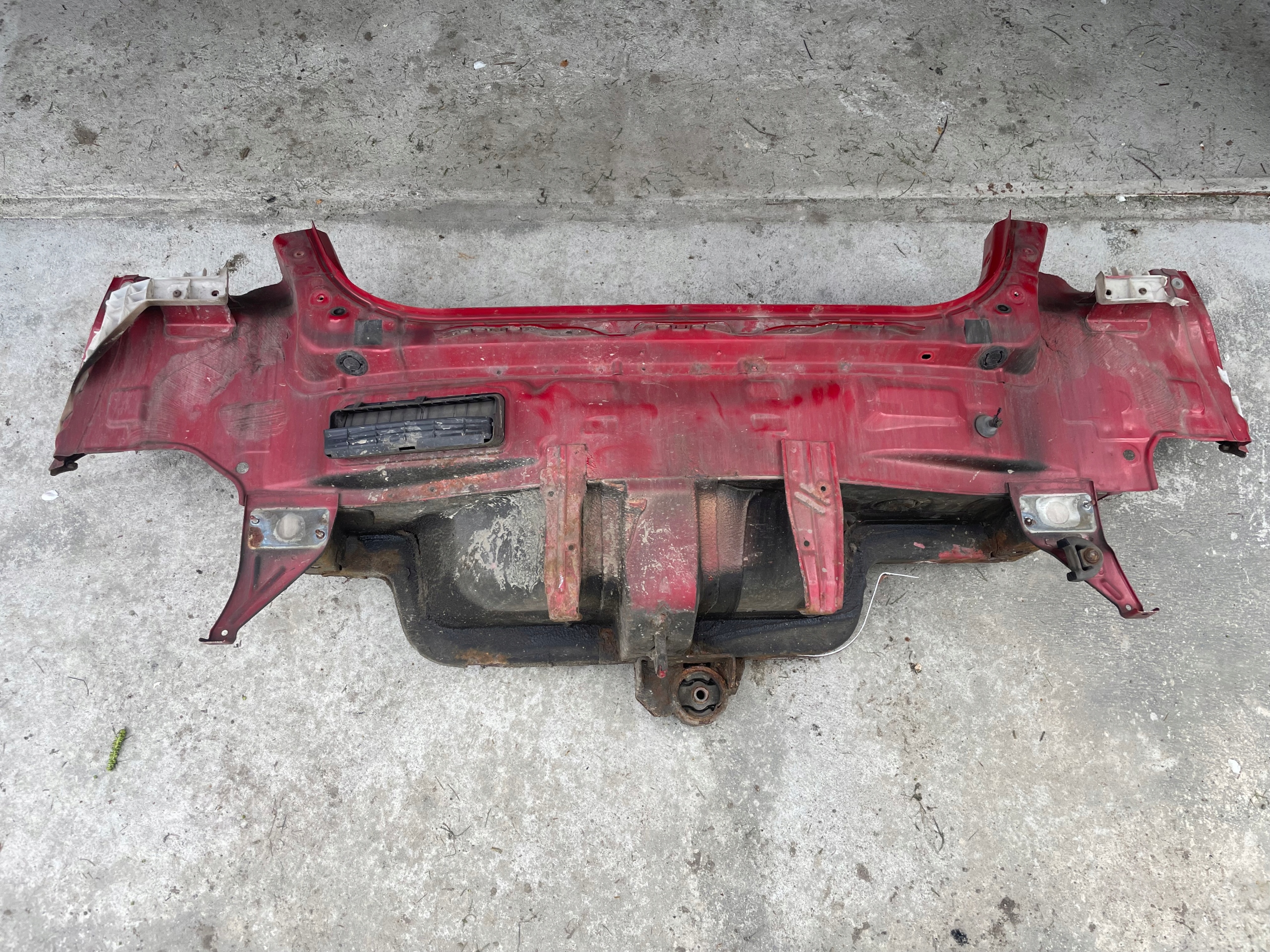 pas tyl tylny suzuki swift mk6