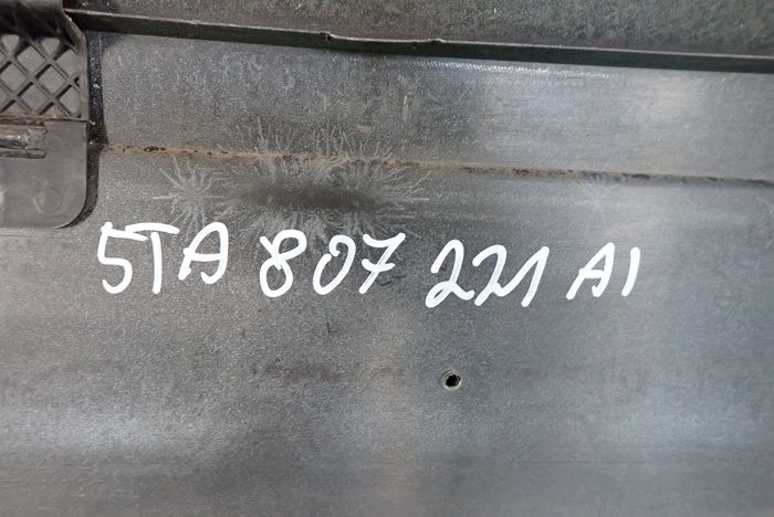 VW TOURAN 15- frontstoßstange vorne
