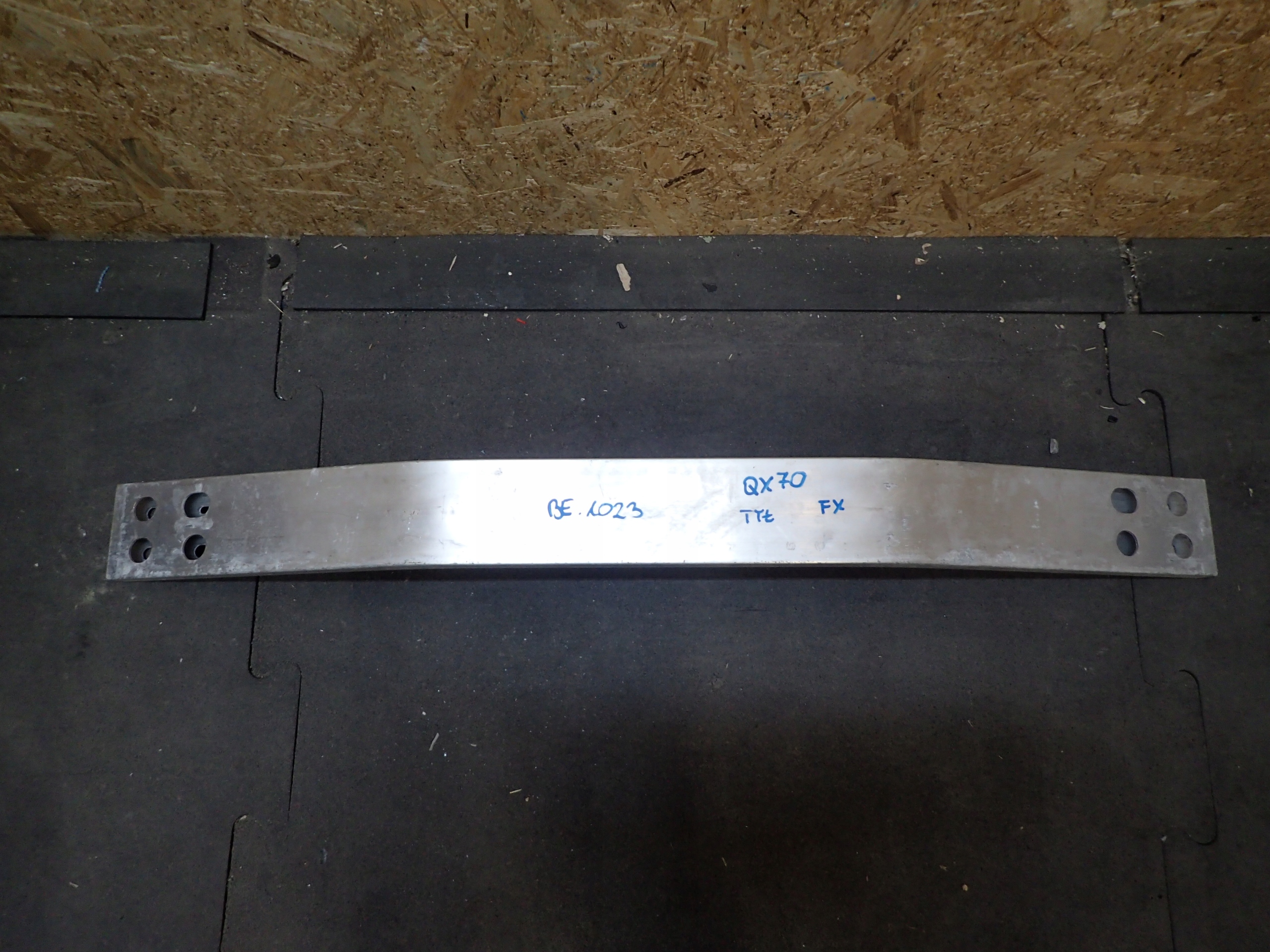 TRAVERSA PARAURTI POSTERIORE INFINITI FX QX70