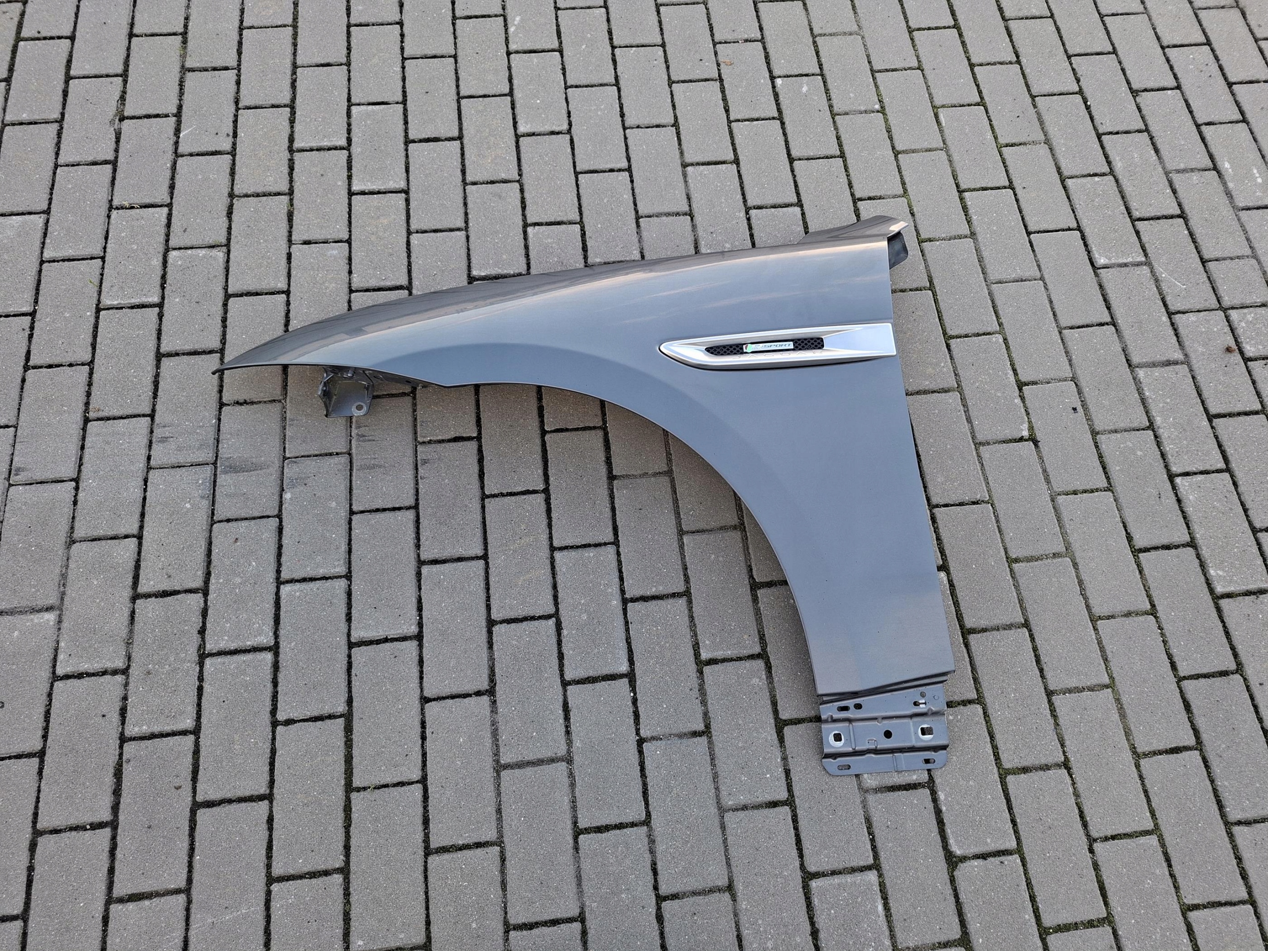 fender front front left R SPORT JAGUAR F-PACE X761 LKH