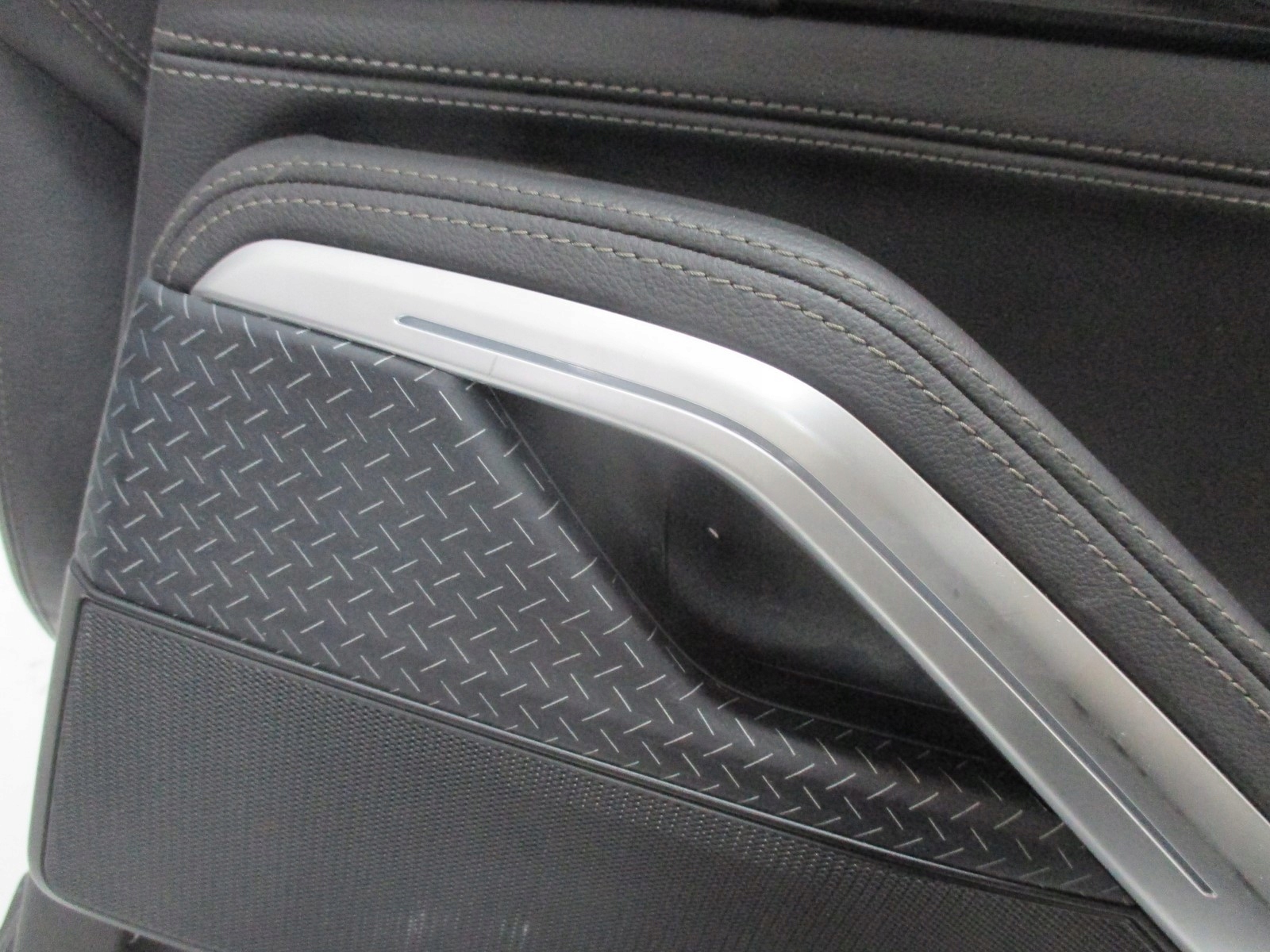 upholstery leather seats BMW X6 G06